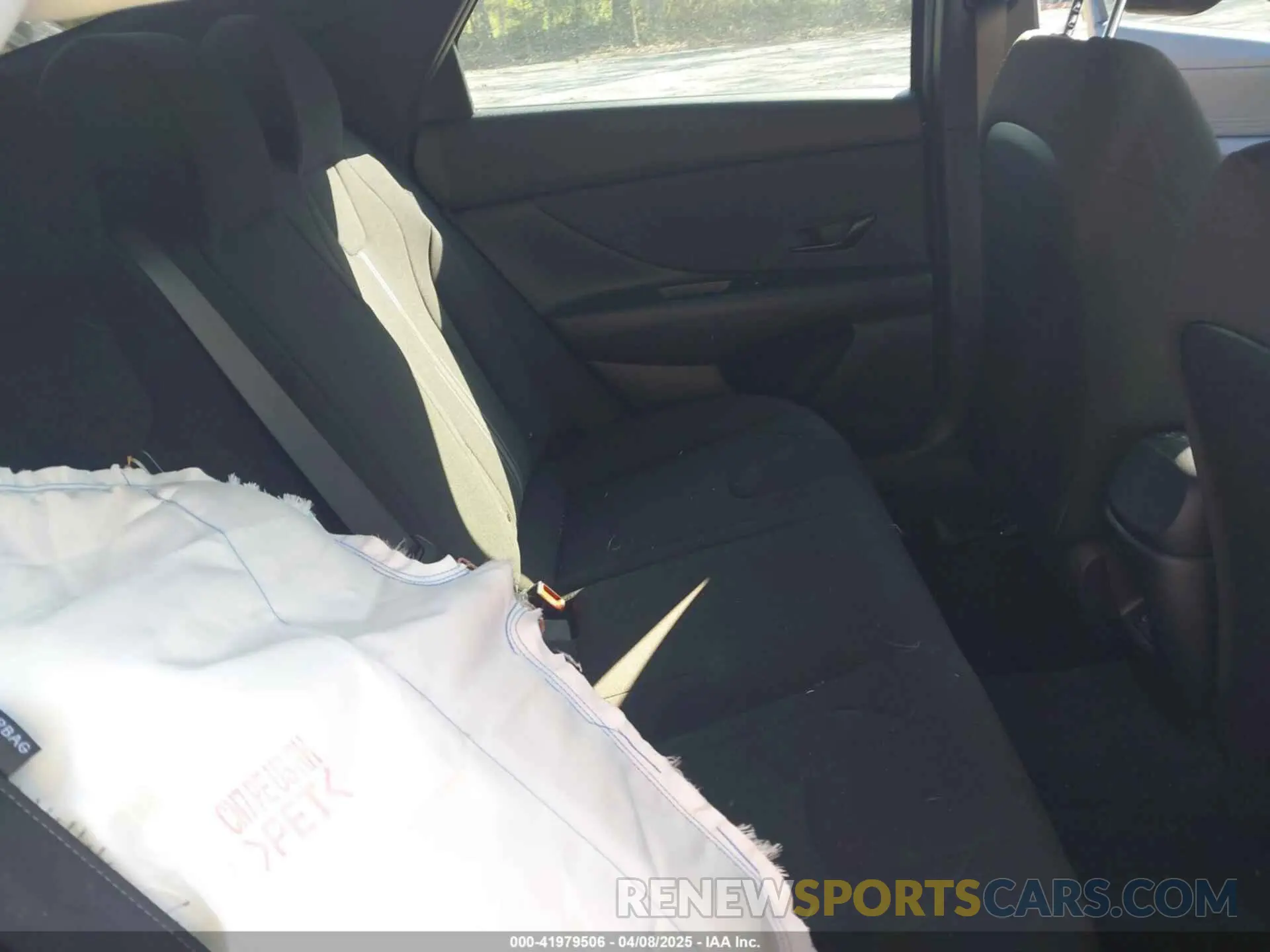 8 Фотография поврежденного автомобиля KMHLM4DG1SU872002 HYUNDAI ELANTRA 2025