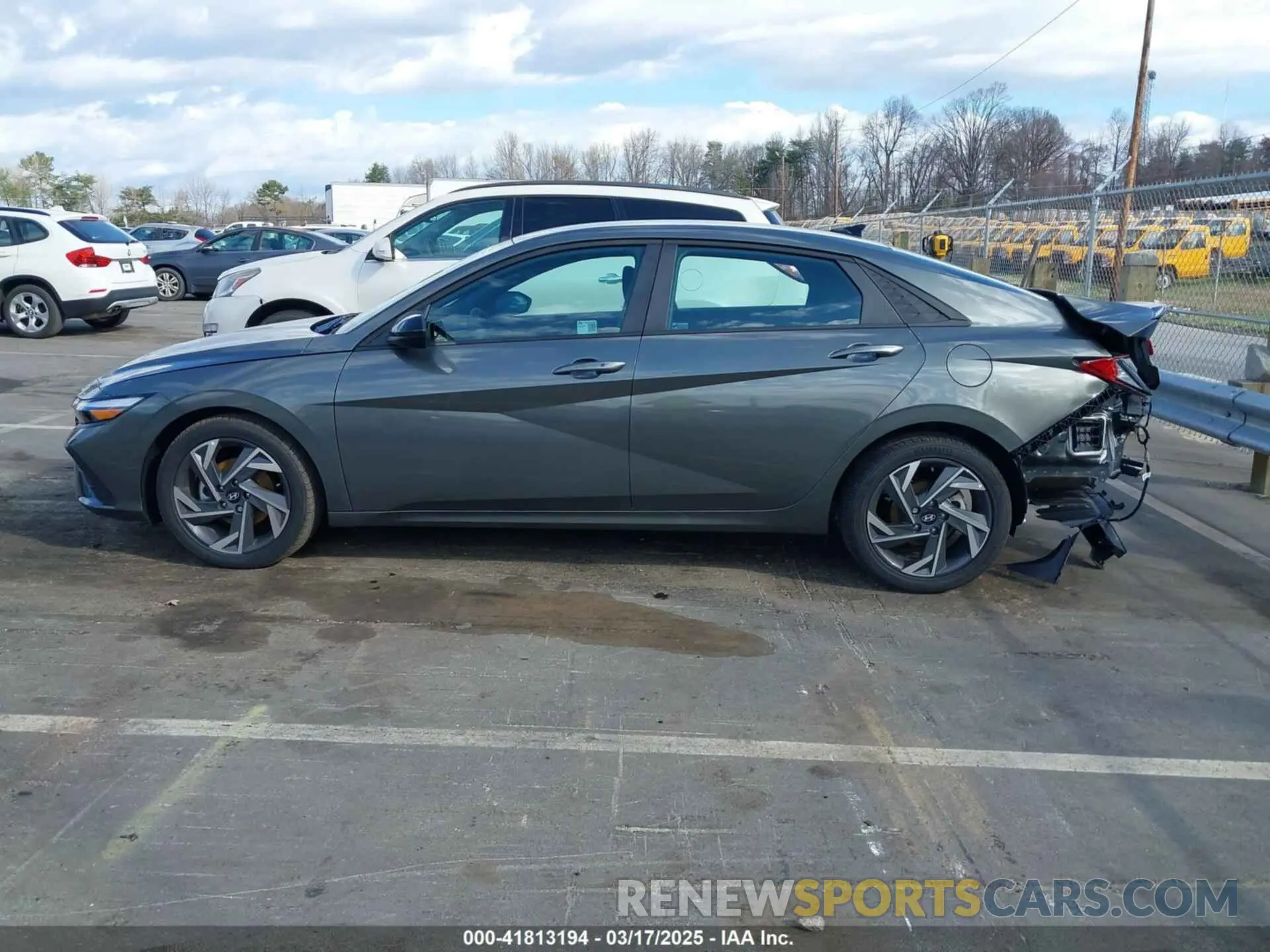15 Фотография поврежденного автомобиля KMHLM4DG1SU875935 HYUNDAI ELANTRA 2025
