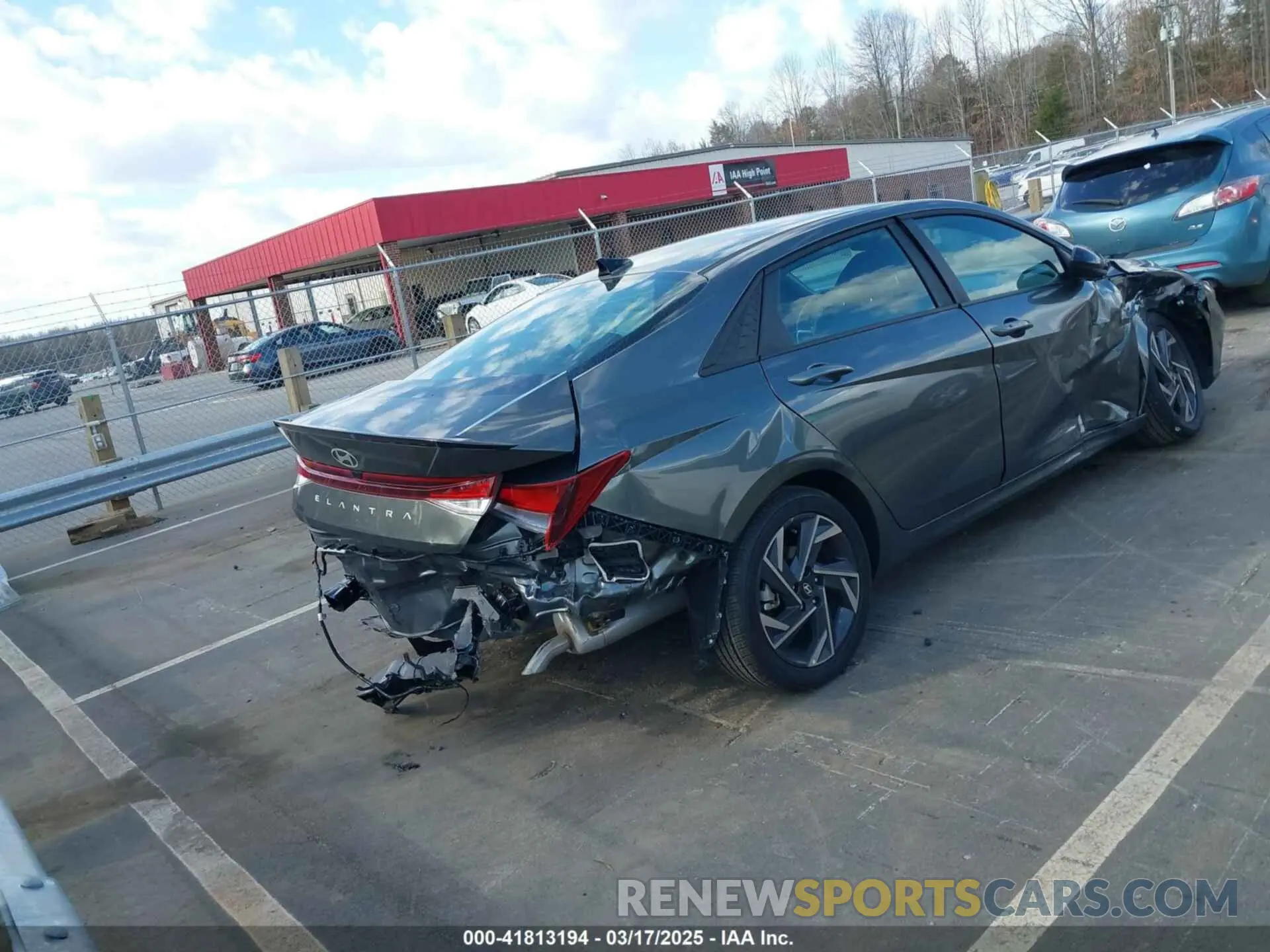 4 Фотография поврежденного автомобиля KMHLM4DG1SU875935 HYUNDAI ELANTRA 2025