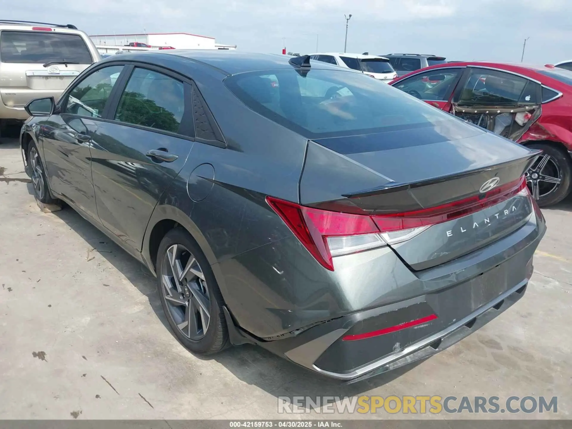 3 Фотография поврежденного автомобиля KMHLM4DG2SU878097 HYUNDAI ELANTRA 2025