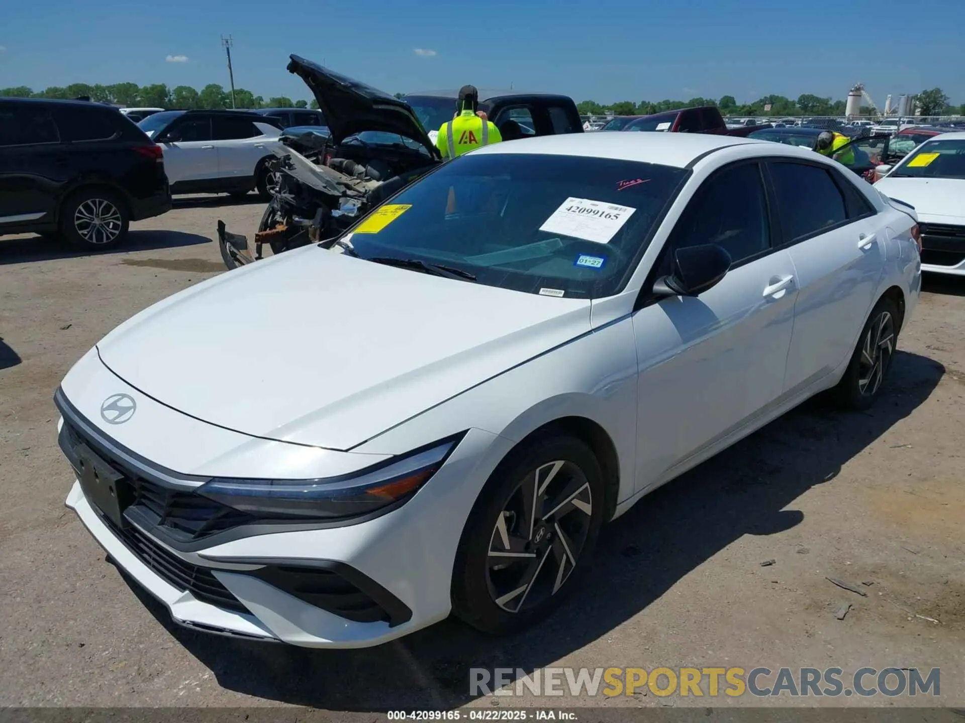 2 Photograph of a damaged car KMHLM4DG2SU923409 HYUNDAI ELANTRA 2025