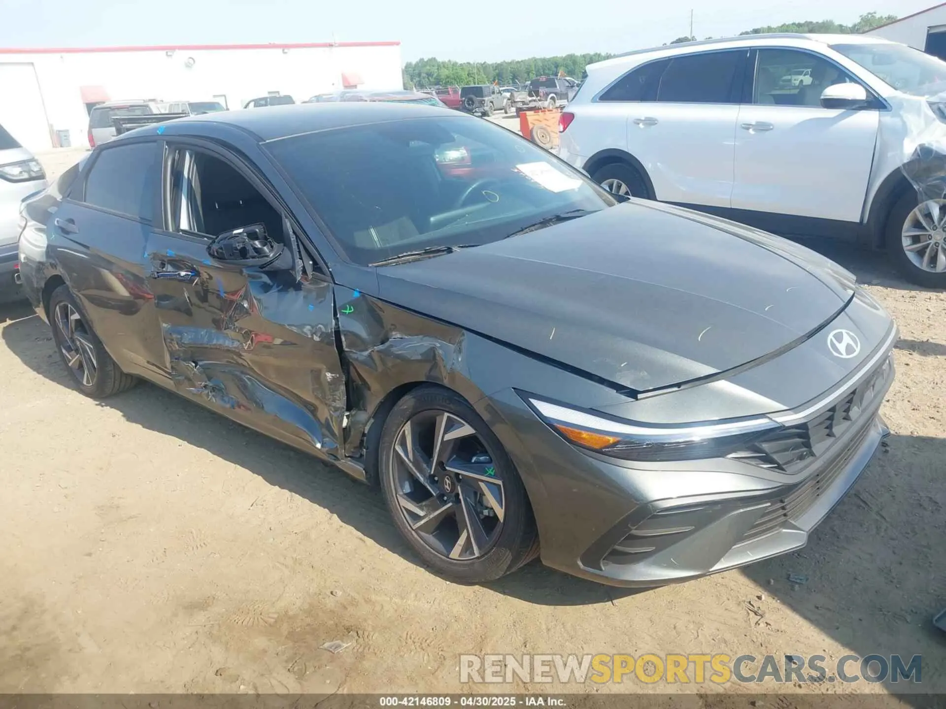 1 Photograph of a damaged car KMHLM4DG4SU894527 HYUNDAI ELANTRA 2025