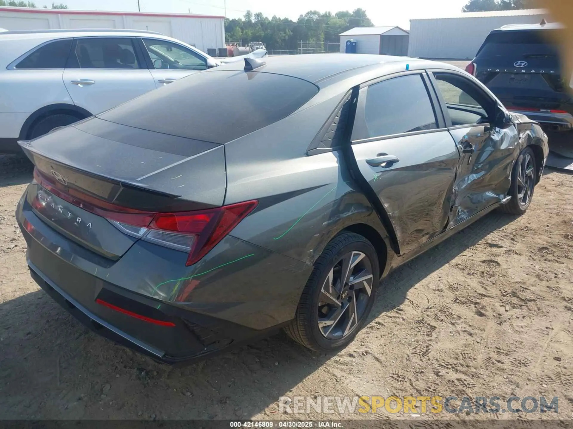 4 Photograph of a damaged car KMHLM4DG4SU894527 HYUNDAI ELANTRA 2025