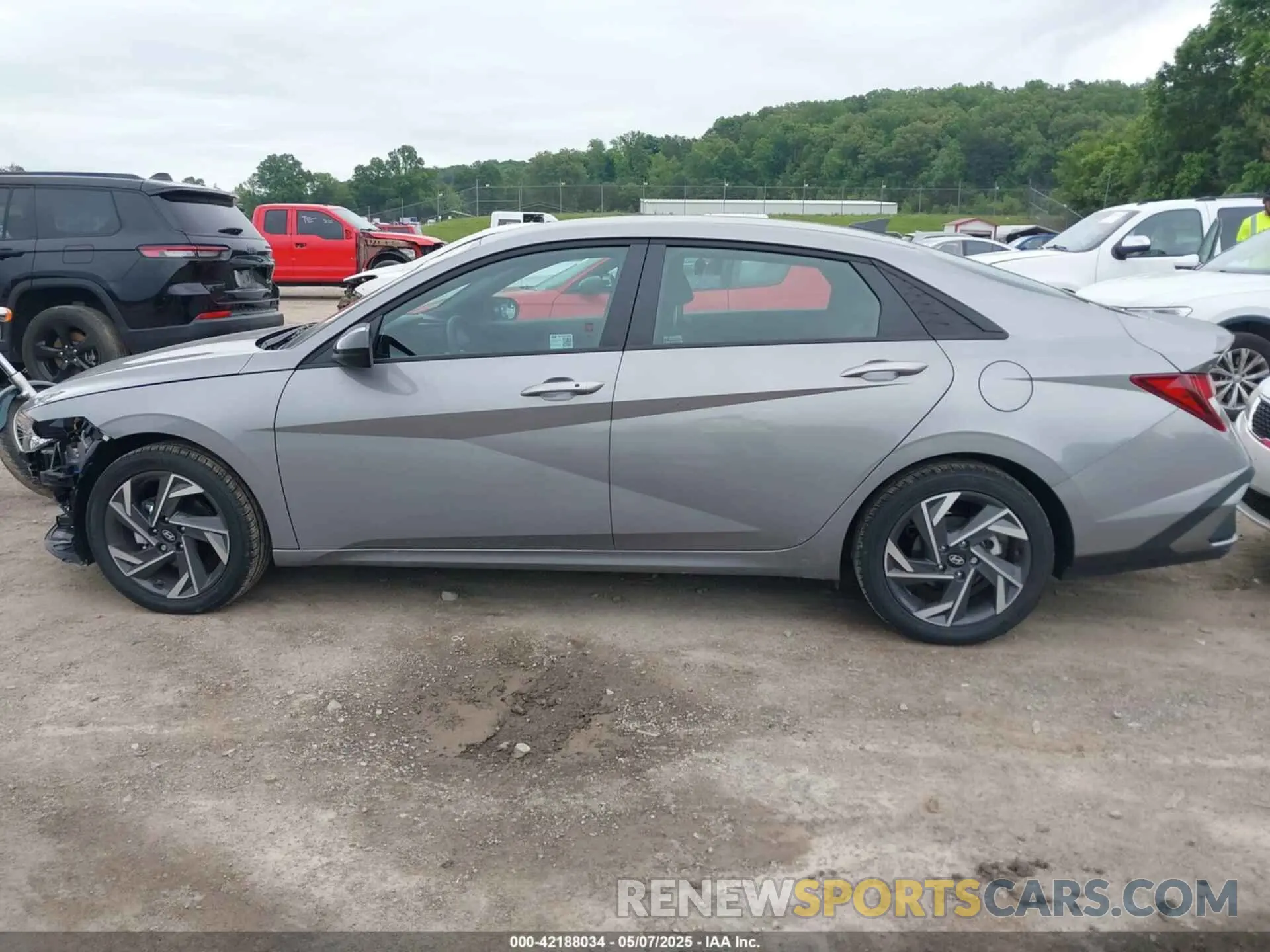 14 Photograph of a damaged car KMHLM4DG4SU905462 HYUNDAI ELANTRA 2025