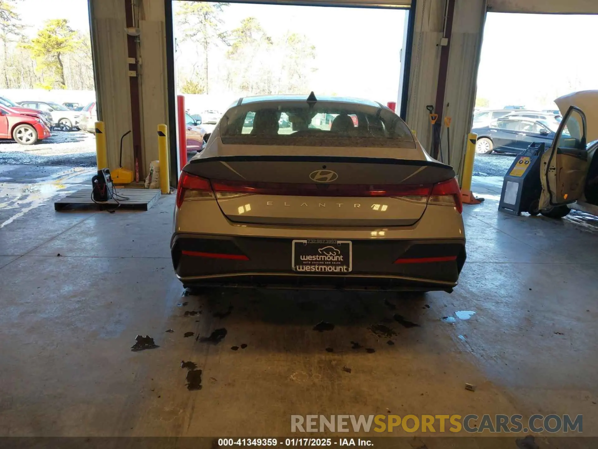 16 Фотография поврежденного автомобиля KMHLM4DG5SU872696 HYUNDAI ELANTRA 2025