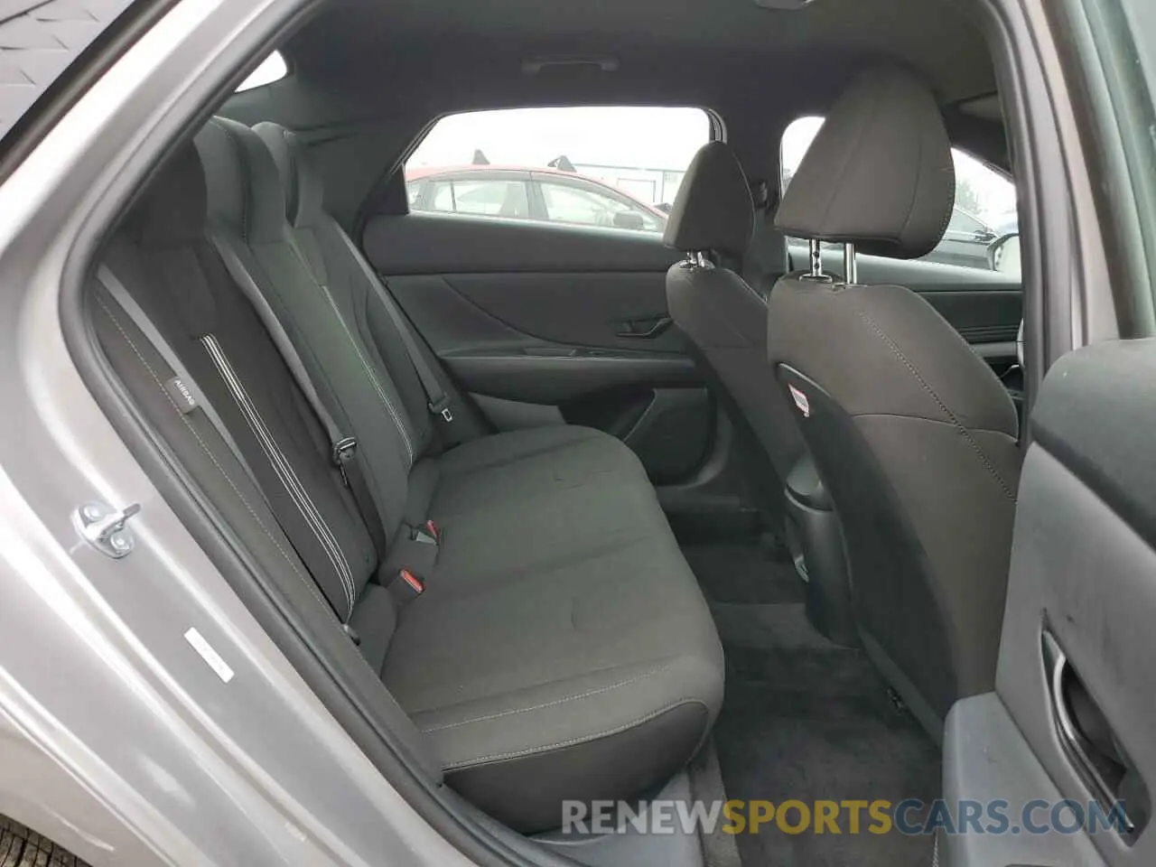 10 Photograph of a damaged car KMHLM4DG5SU917913 HYUNDAI ELANTRA 2025