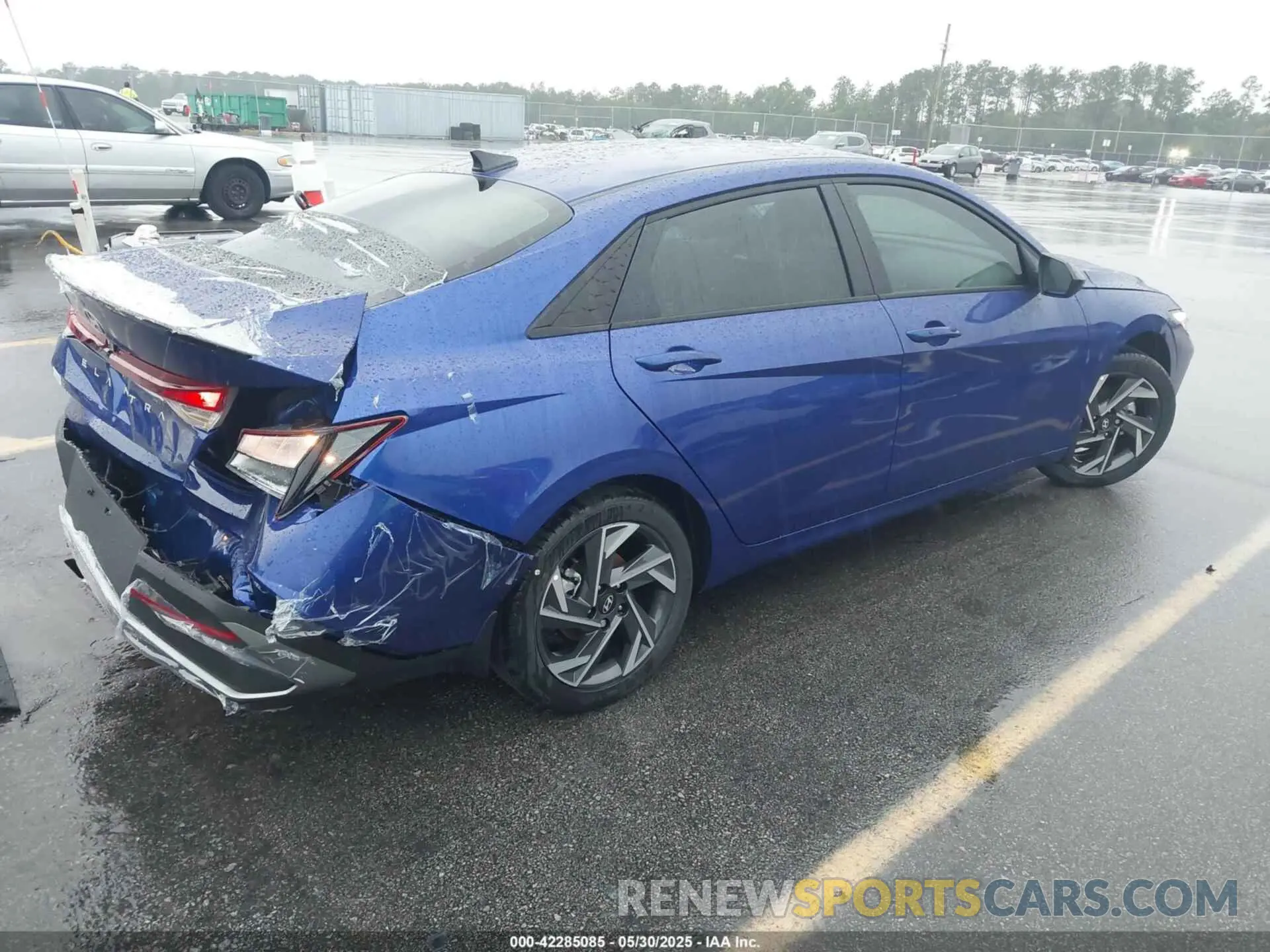 4 Photograph of a damaged car KMHLM4DG5SU983426 HYUNDAI ELANTRA 2025