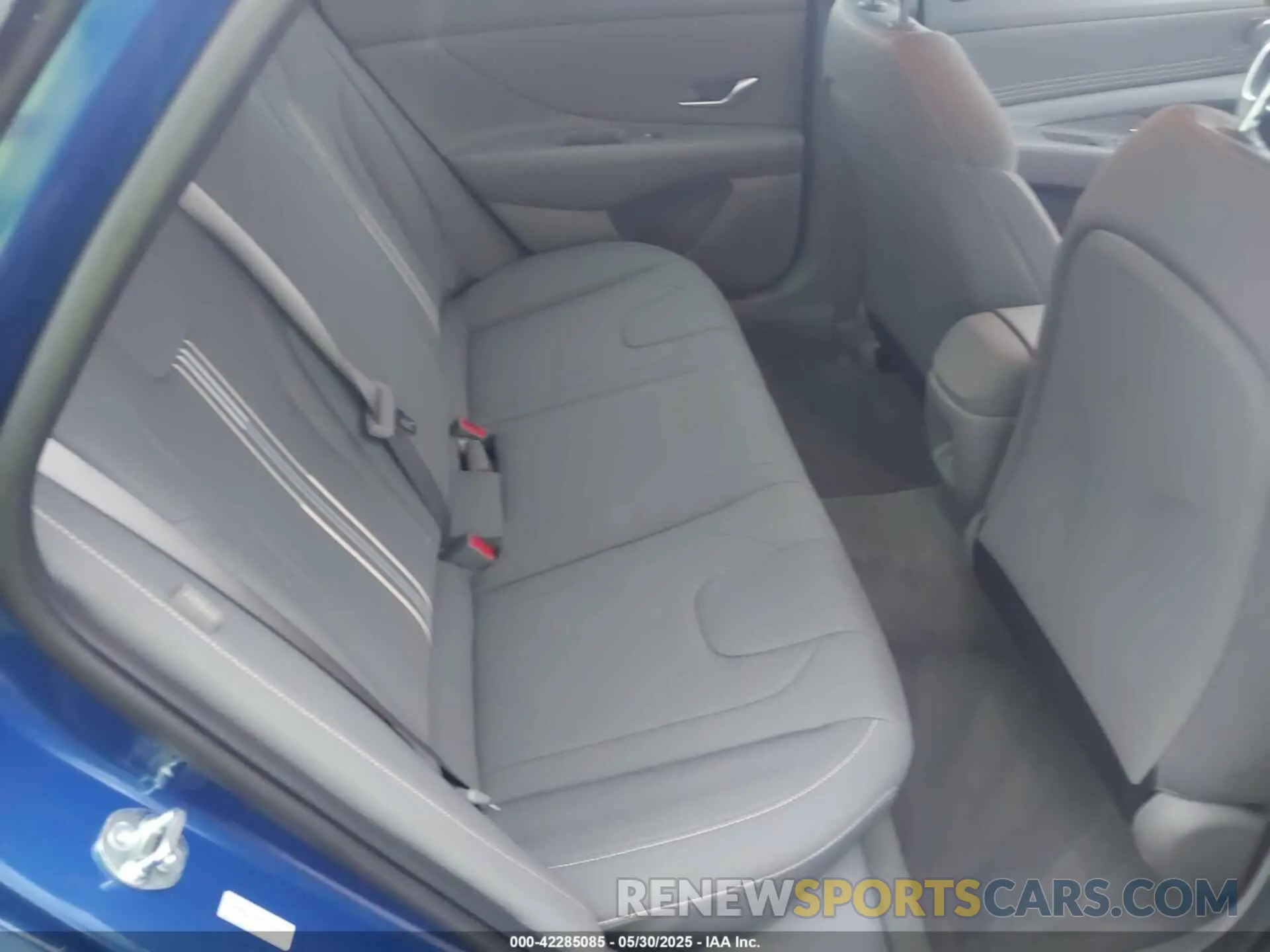 8 Photograph of a damaged car KMHLM4DG5SU983426 HYUNDAI ELANTRA 2025