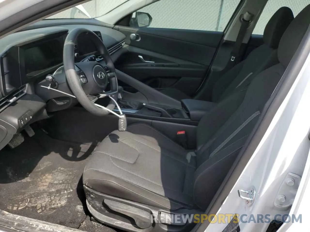 7 Фотография поврежденного автомобиля KMHLM4DG6SU861108 HYUNDAI ELANTRA 2025