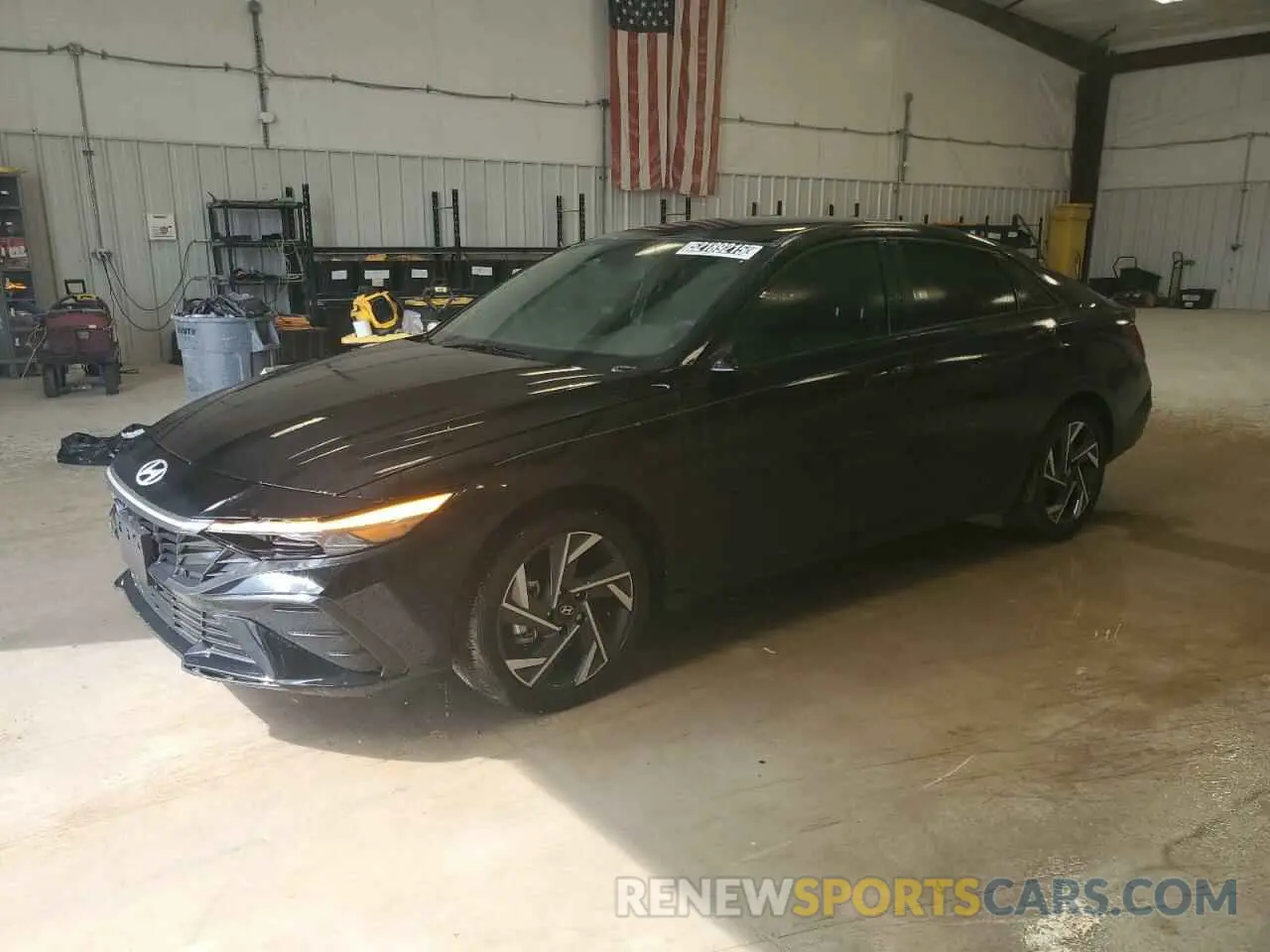 1 Photograph of a damaged car KMHLM4DG6SU917564 HYUNDAI ELANTRA 2025