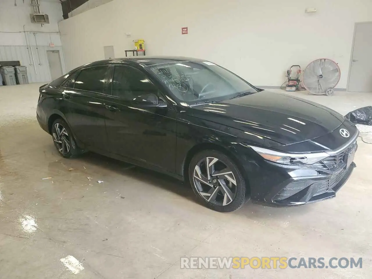 4 Photograph of a damaged car KMHLM4DG6SU917564 HYUNDAI ELANTRA 2025