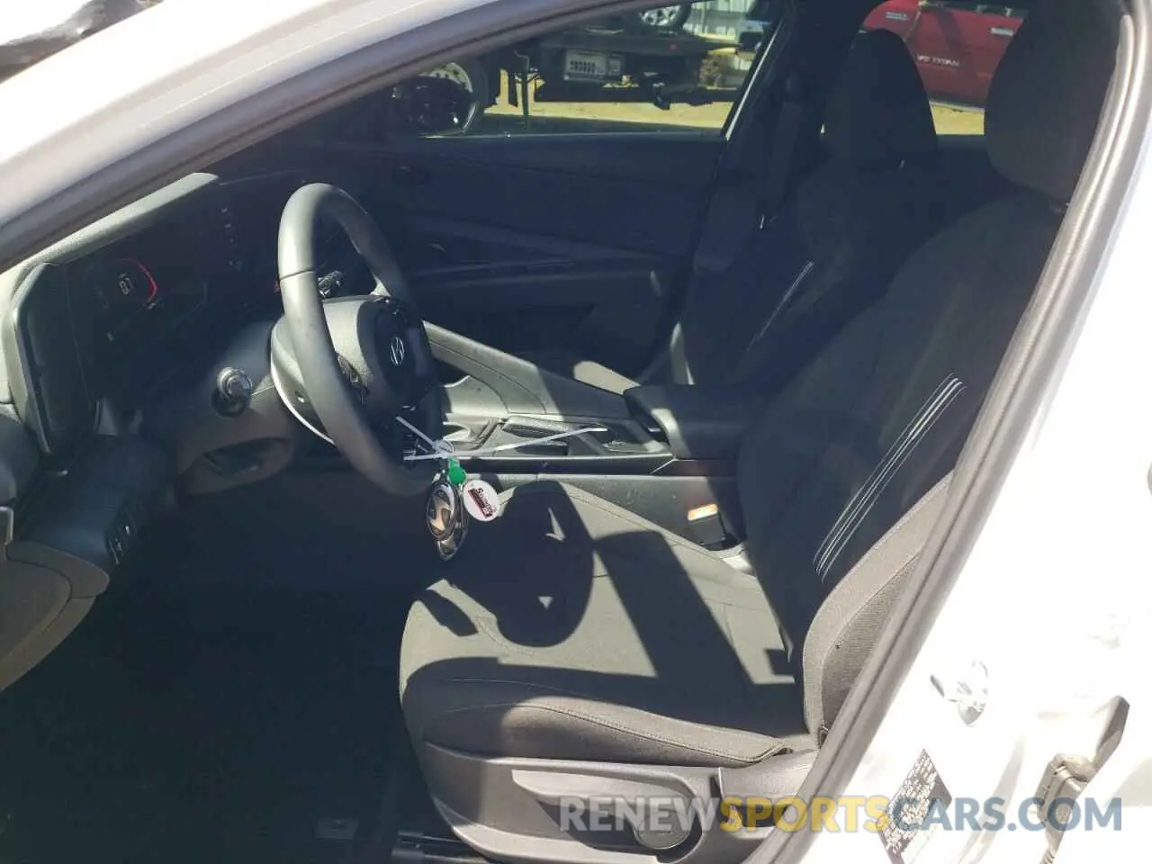 7 Фотография поврежденного автомобиля KMHLM4DG7SU875664 HYUNDAI ELANTRA 2025
