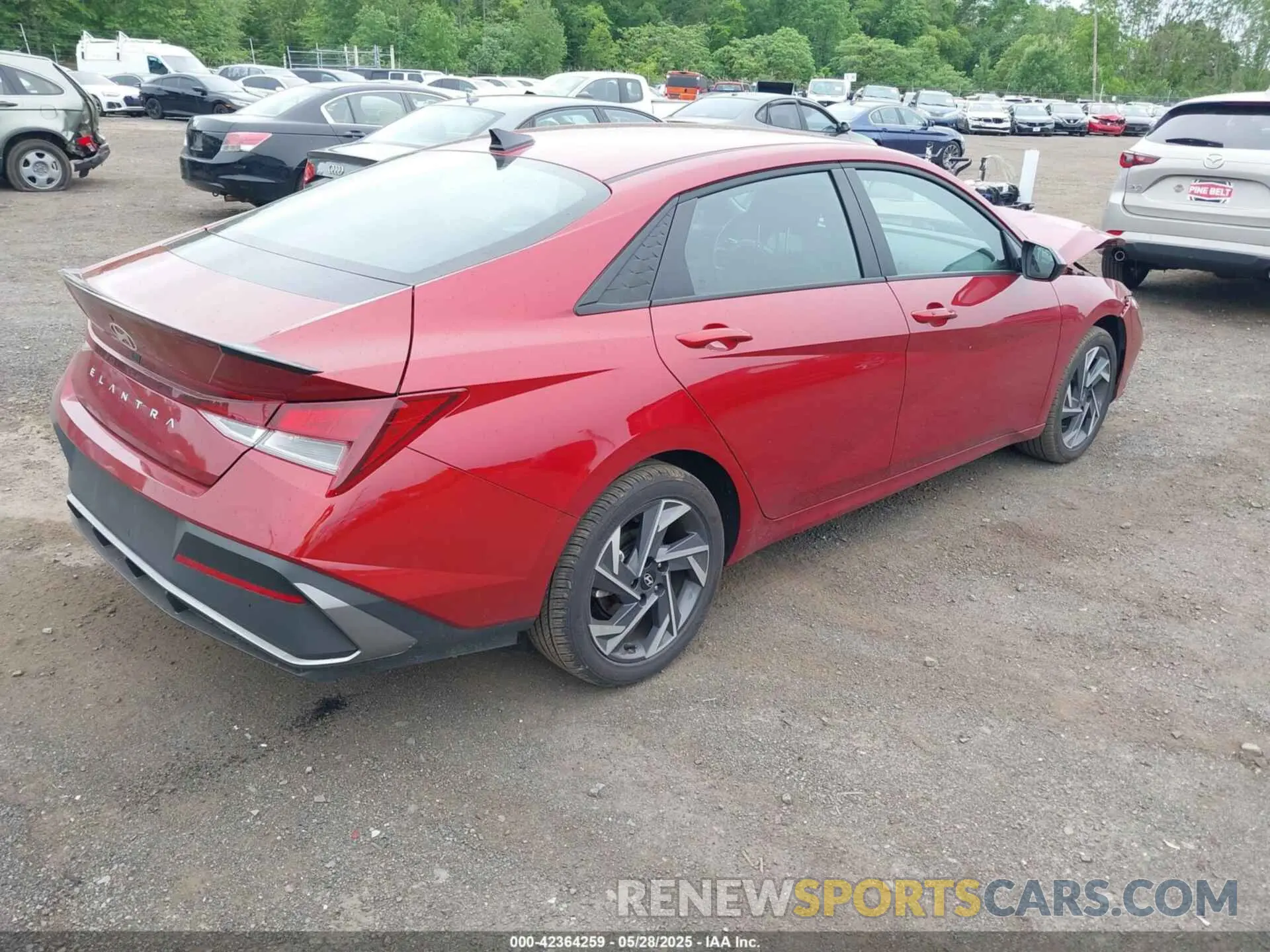 4 Фотография поврежденного автомобиля KMHLM4DG7SU890827 HYUNDAI ELANTRA 2025