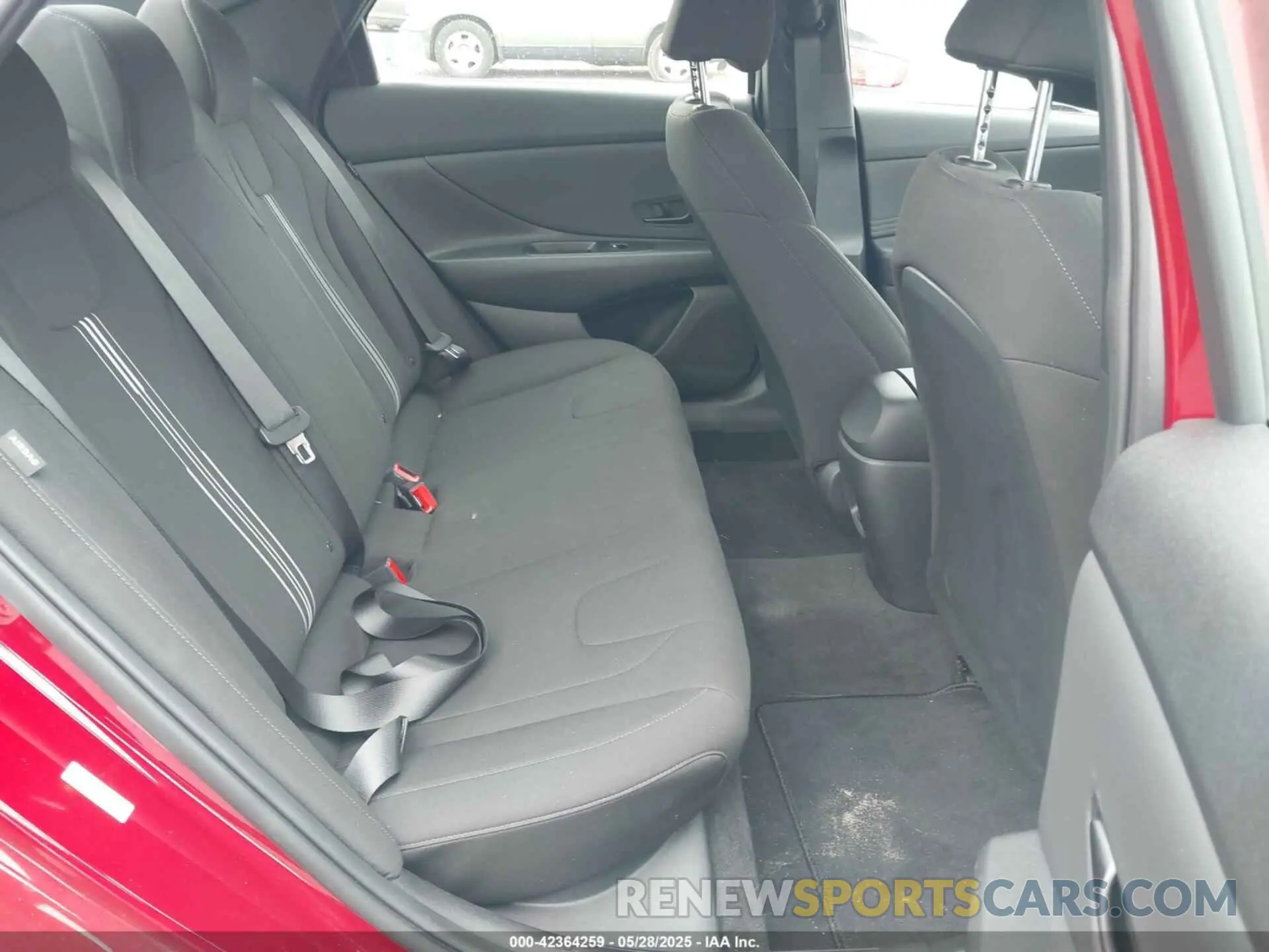 8 Фотография поврежденного автомобиля KMHLM4DG7SU890827 HYUNDAI ELANTRA 2025