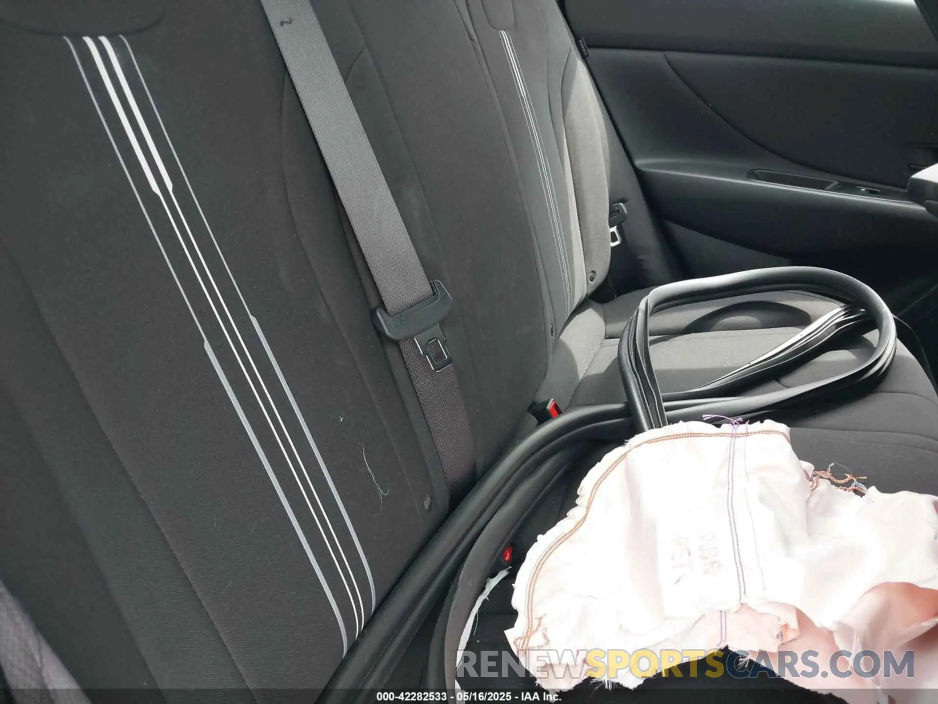 8 Photograph of a damaged car KMHLM4DG8SU874703 HYUNDAI ELANTRA 2025