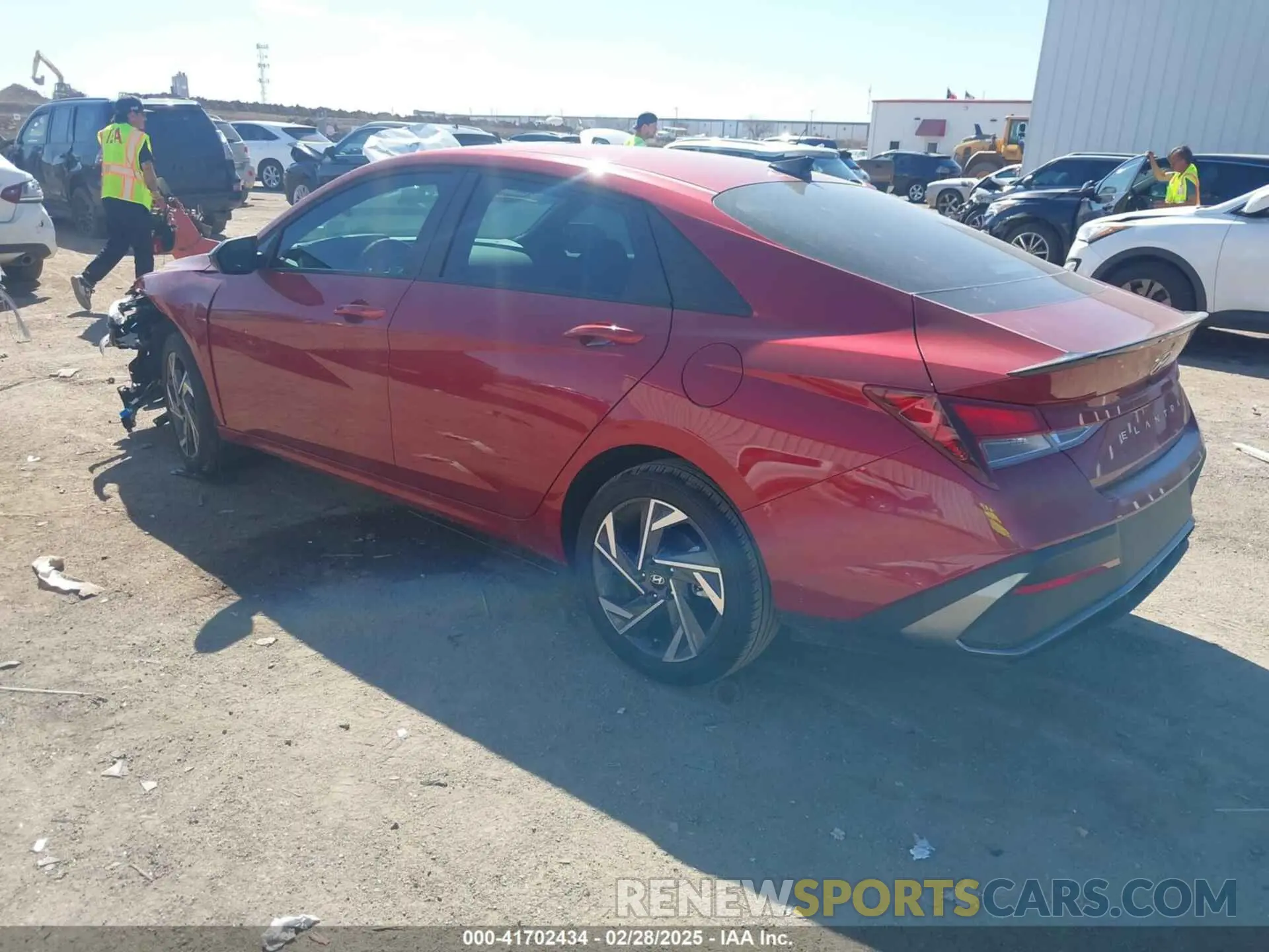 3 Фотография поврежденного автомобиля KMHLM4DG8SU877861 HYUNDAI ELANTRA 2025