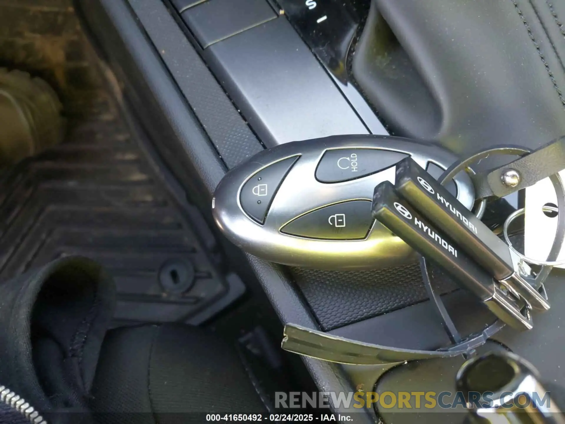 11 Photograph of a damaged car KMHLM4DG8SU893767 HYUNDAI ELANTRA 2025