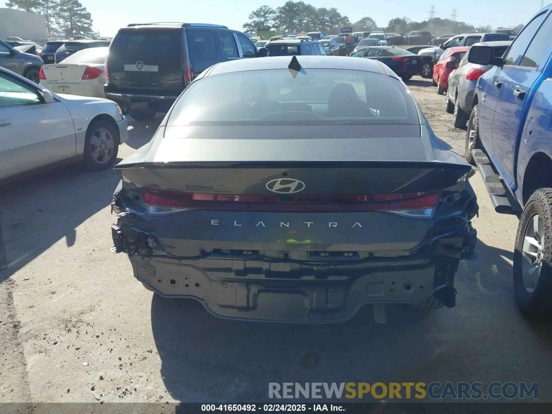 16 Photograph of a damaged car KMHLM4DG8SU893767 HYUNDAI ELANTRA 2025