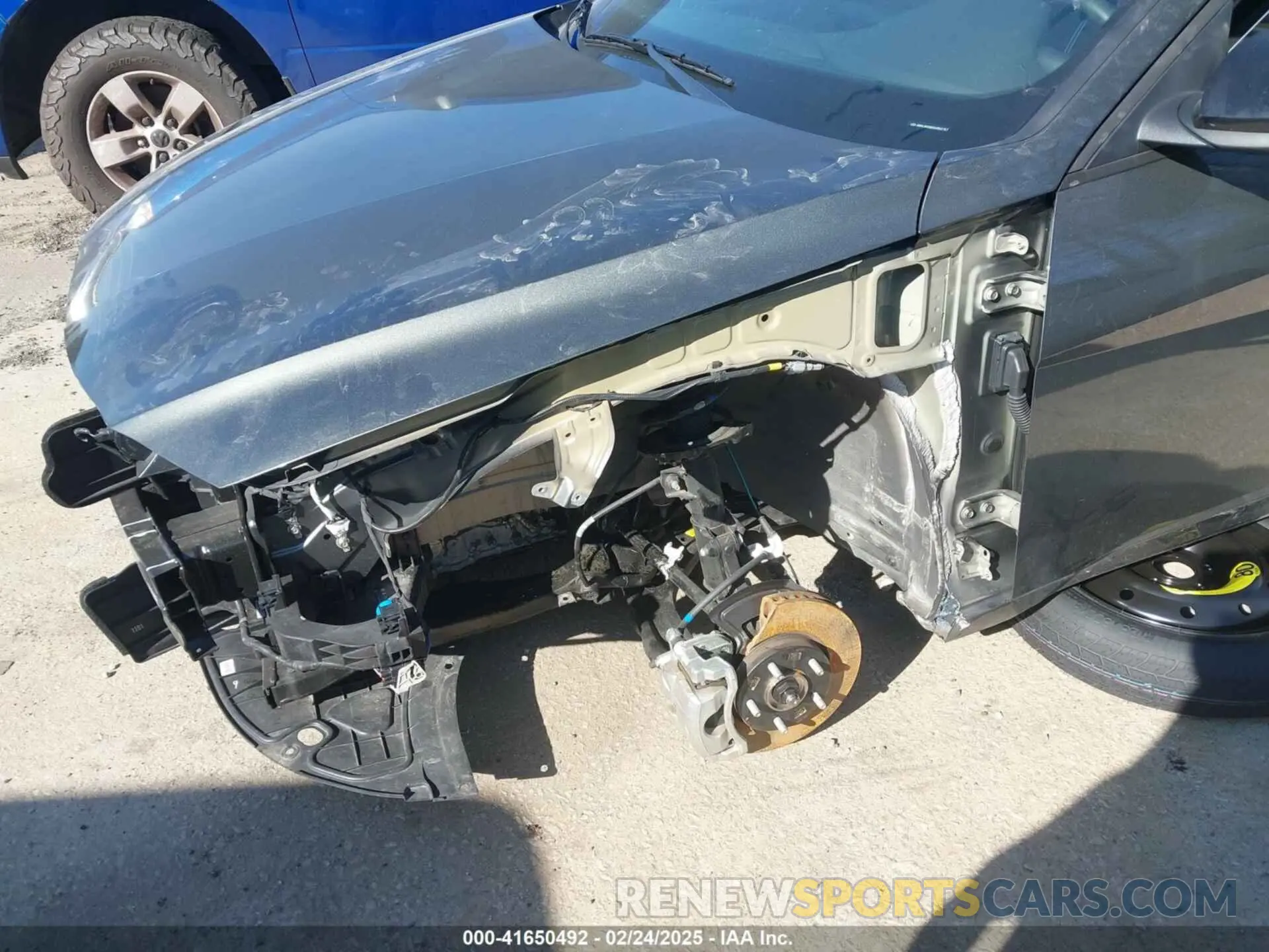 19 Photograph of a damaged car KMHLM4DG8SU893767 HYUNDAI ELANTRA 2025