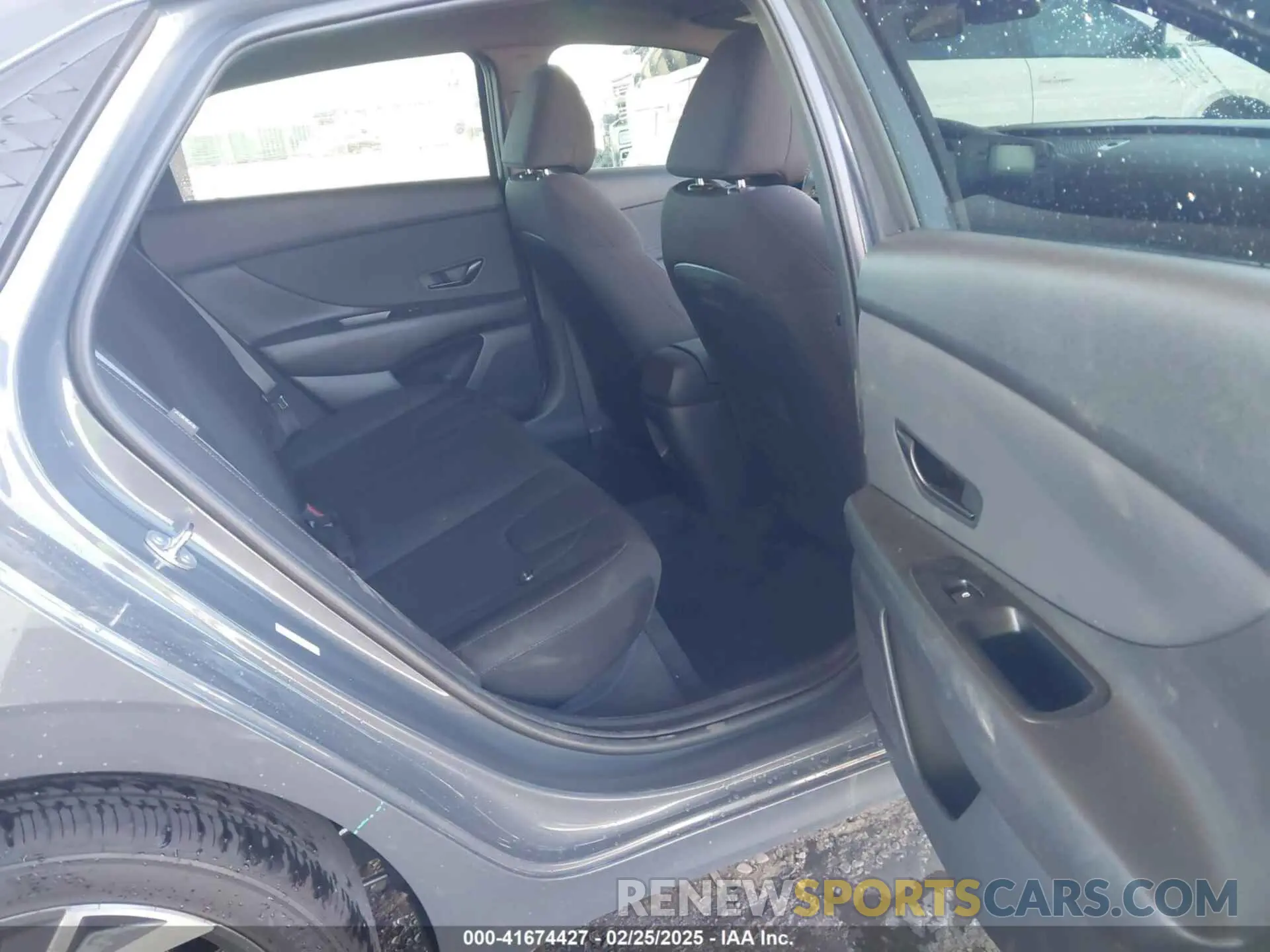 8 Photograph of a damaged car KMHLM4DG9SU869378 HYUNDAI ELANTRA 2025