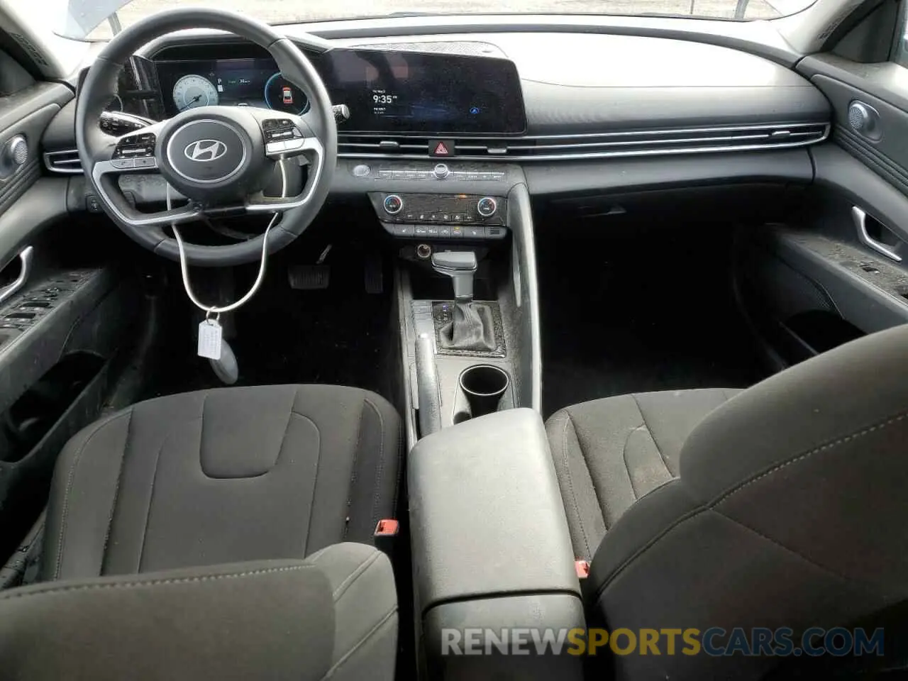 8 Photograph of a damaged car KMHLM4DG9SU888688 HYUNDAI ELANTRA 2025