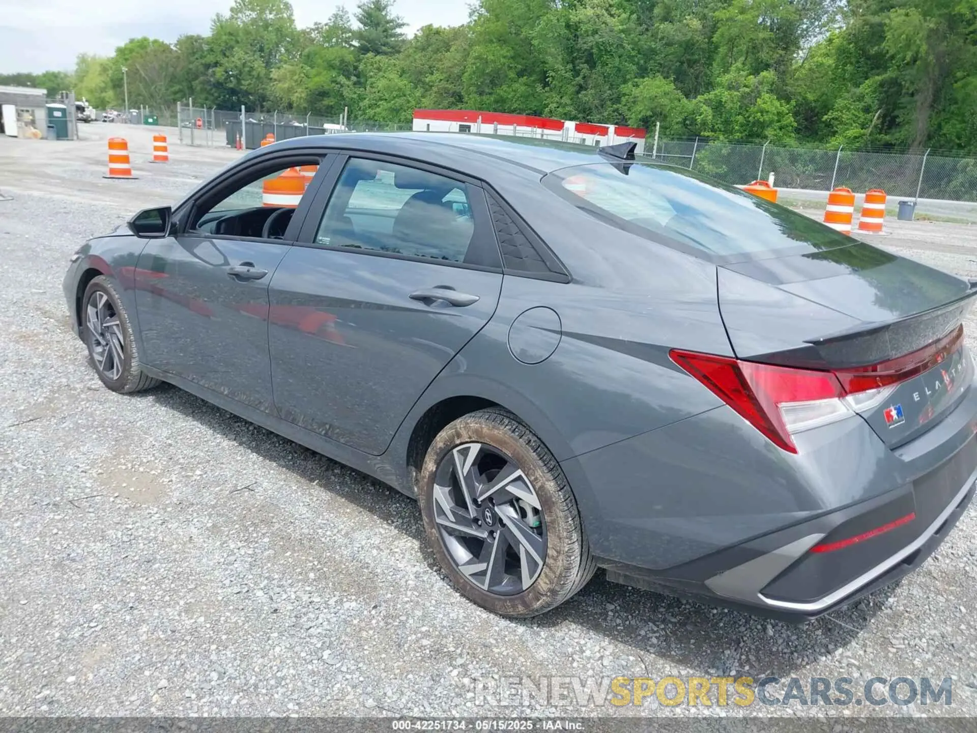 3 Фотография поврежденного автомобиля KMHLM4DG9SU895317 HYUNDAI ELANTRA 2025