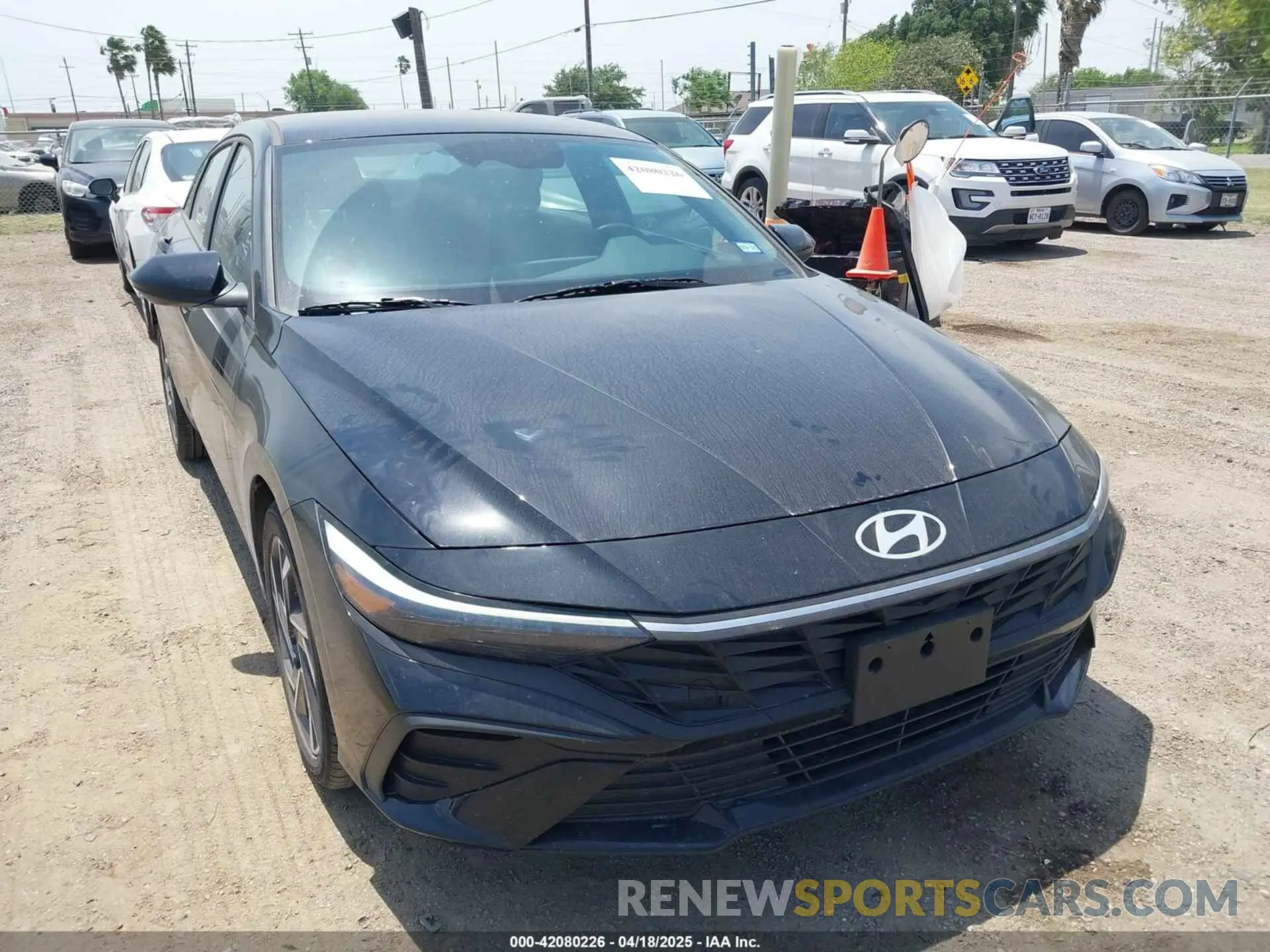 1 Фотография поврежденного автомобиля KMHLM4DGXSU863623 HYUNDAI ELANTRA 2025