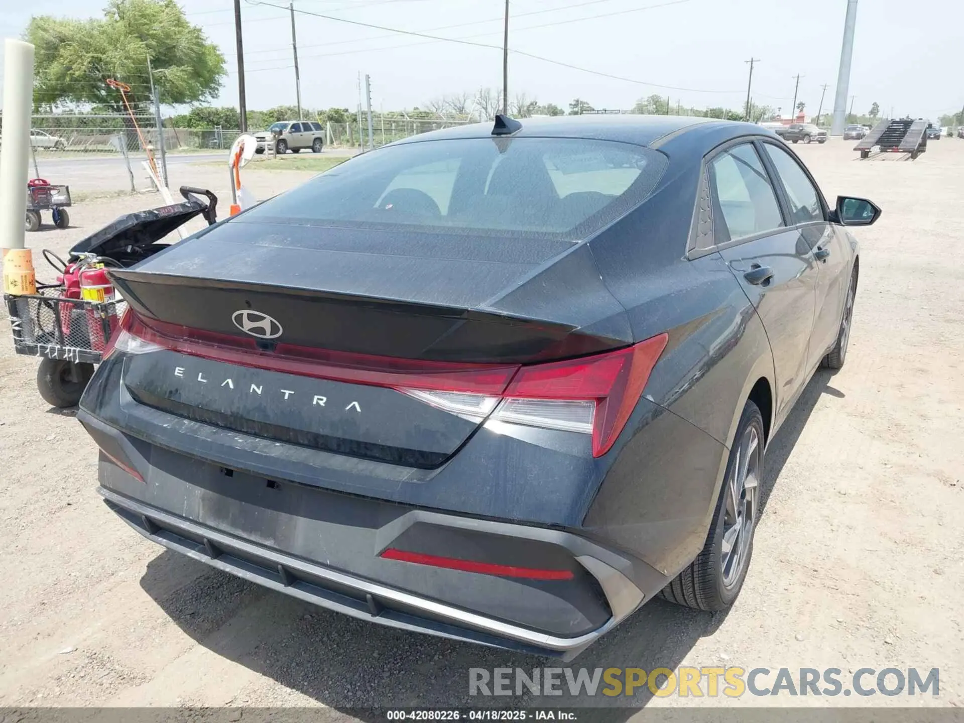 4 Фотография поврежденного автомобиля KMHLM4DGXSU863623 HYUNDAI ELANTRA 2025