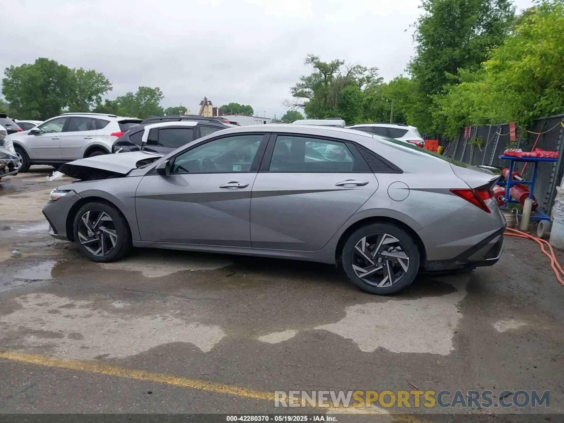 14 Photograph of a damaged car KMHLM4DGXSU879076 HYUNDAI ELANTRA 2025
