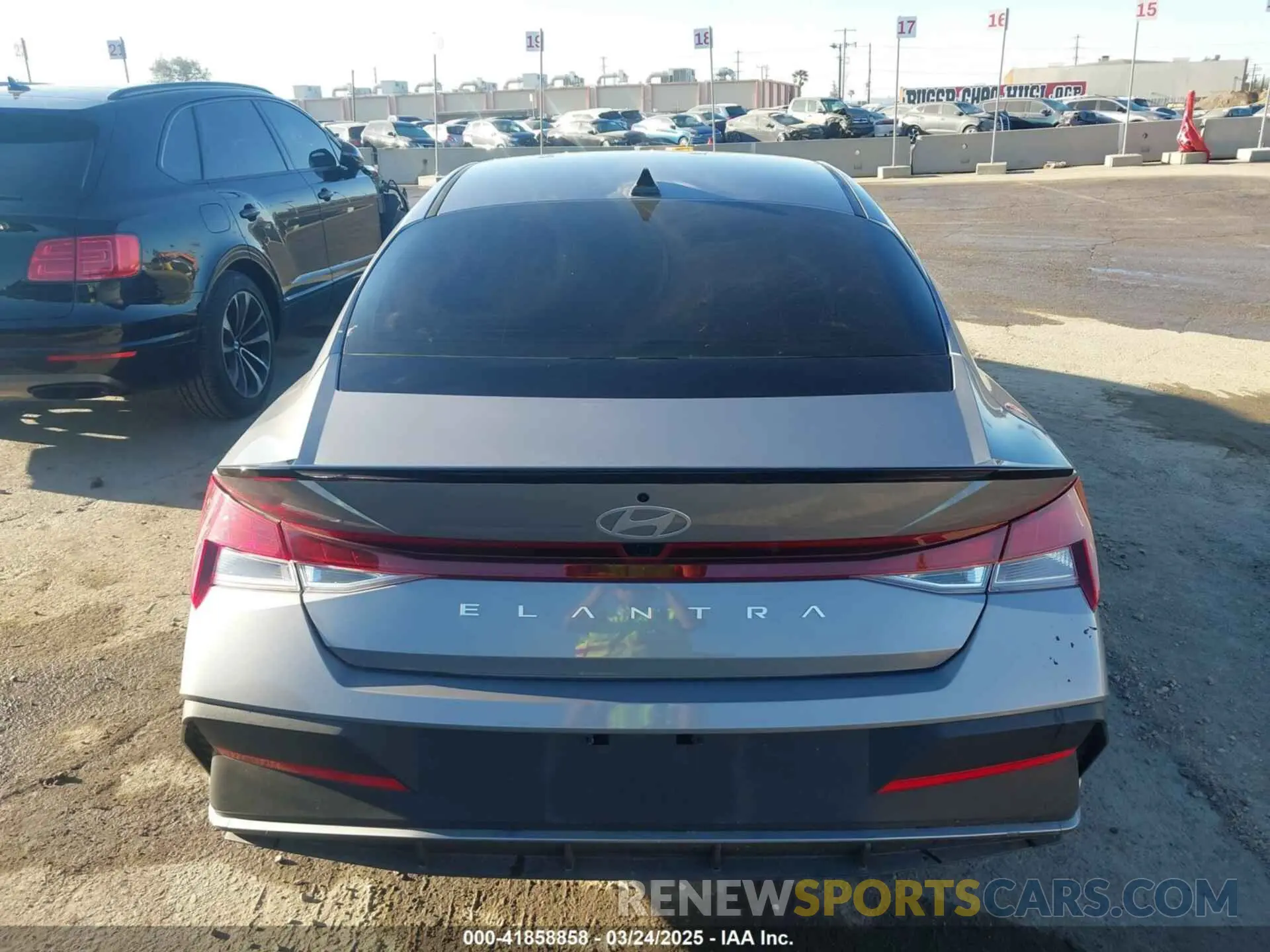 17 Фотография поврежденного автомобиля KMHLM4DGXSU905482 HYUNDAI ELANTRA 2025