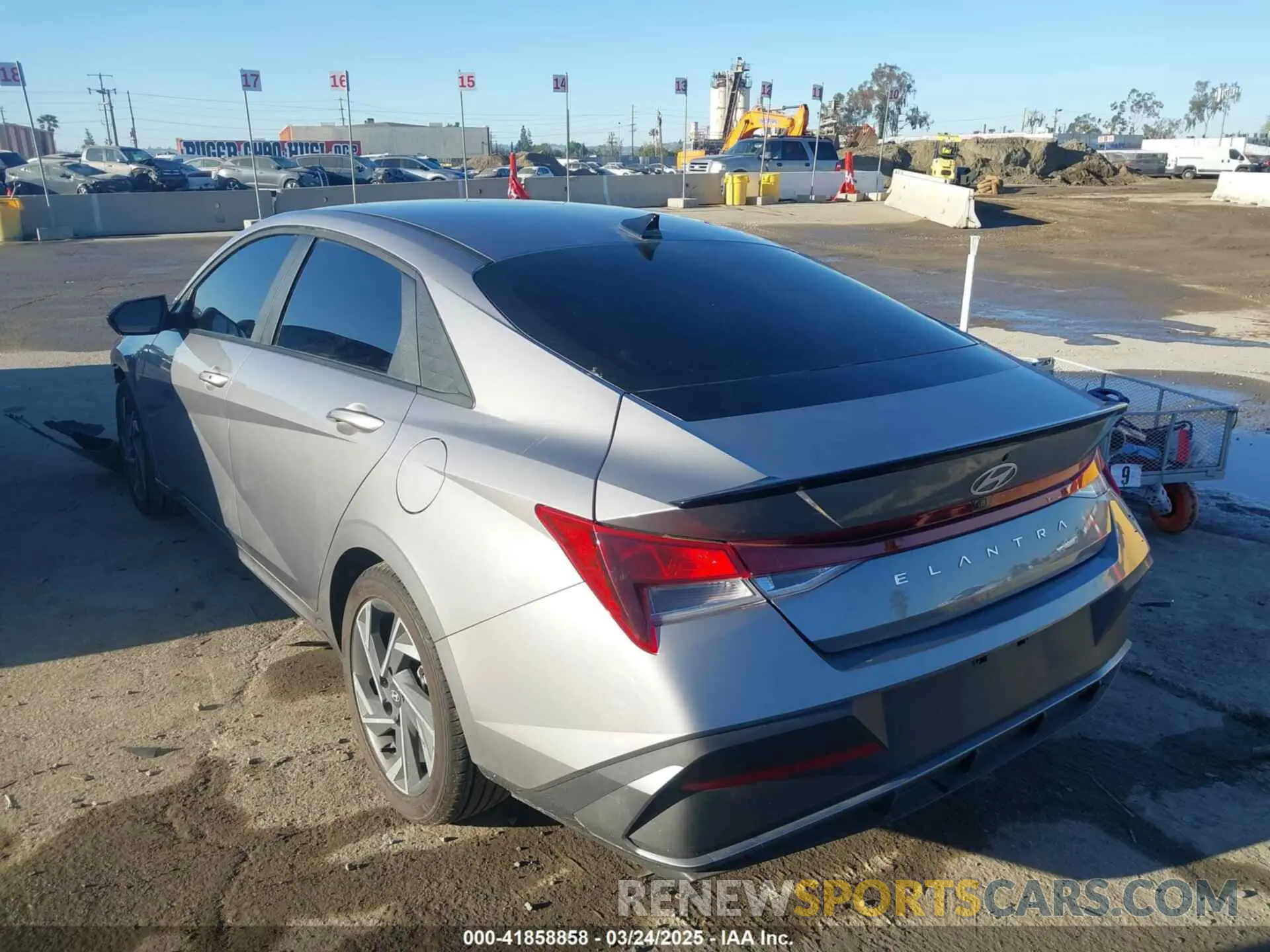 3 Фотография поврежденного автомобиля KMHLM4DGXSU905482 HYUNDAI ELANTRA 2025