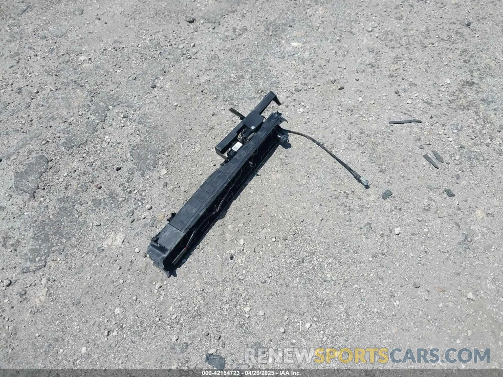 12 Photograph of a damaged car KMHLM4DGXSU949482 HYUNDAI ELANTRA 2025