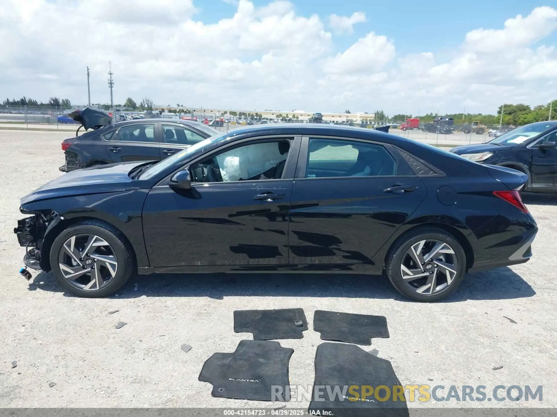 15 Photograph of a damaged car KMHLM4DGXSU949482 HYUNDAI ELANTRA 2025