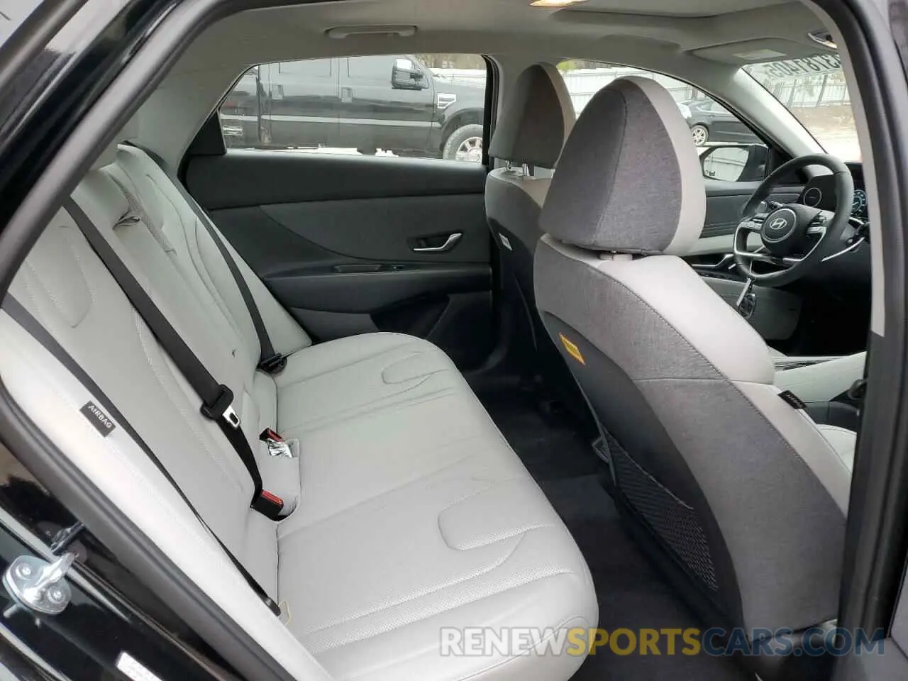 11 Photograph of a damaged car KMHLN4DJ3SU123274 HYUNDAI ELANTRA 2025