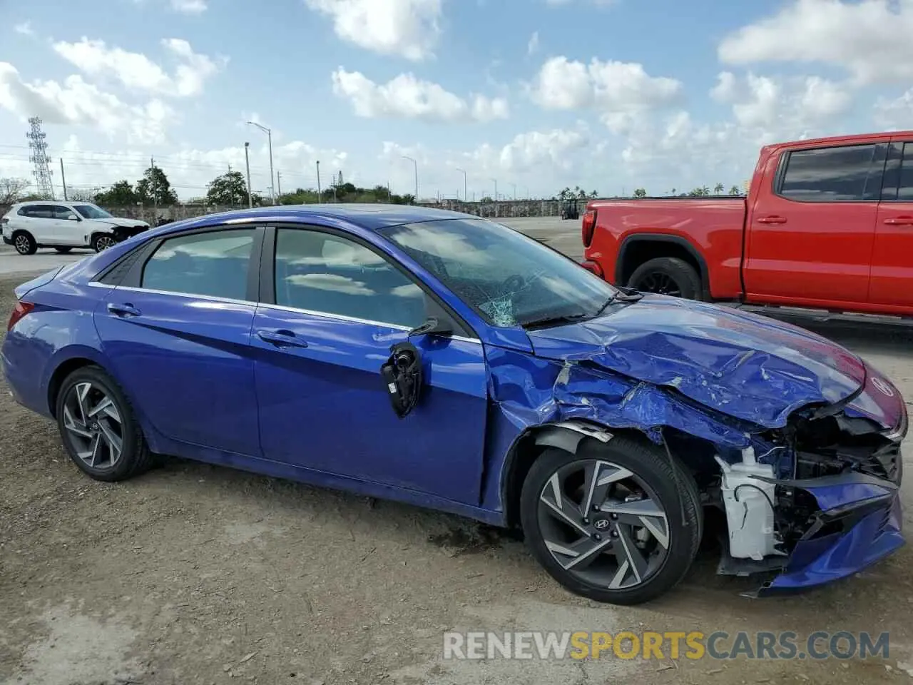 4 Photograph of a damaged car KMHLN4DJ9SU121786 HYUNDAI ELANTRA 2025