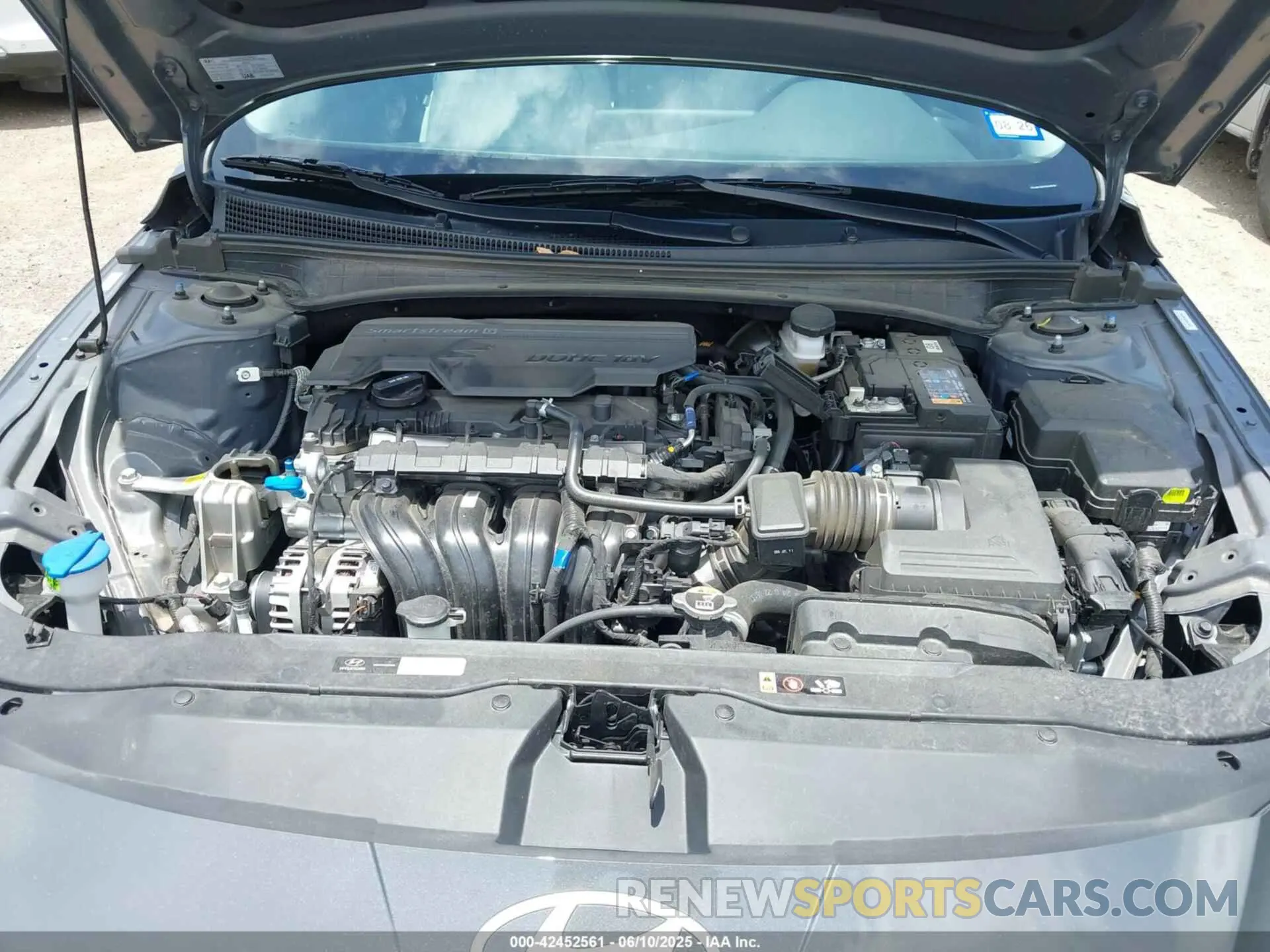 10 Photograph of a damaged car KMHLP4DG3SU869769 HYUNDAI ELANTRA 2025