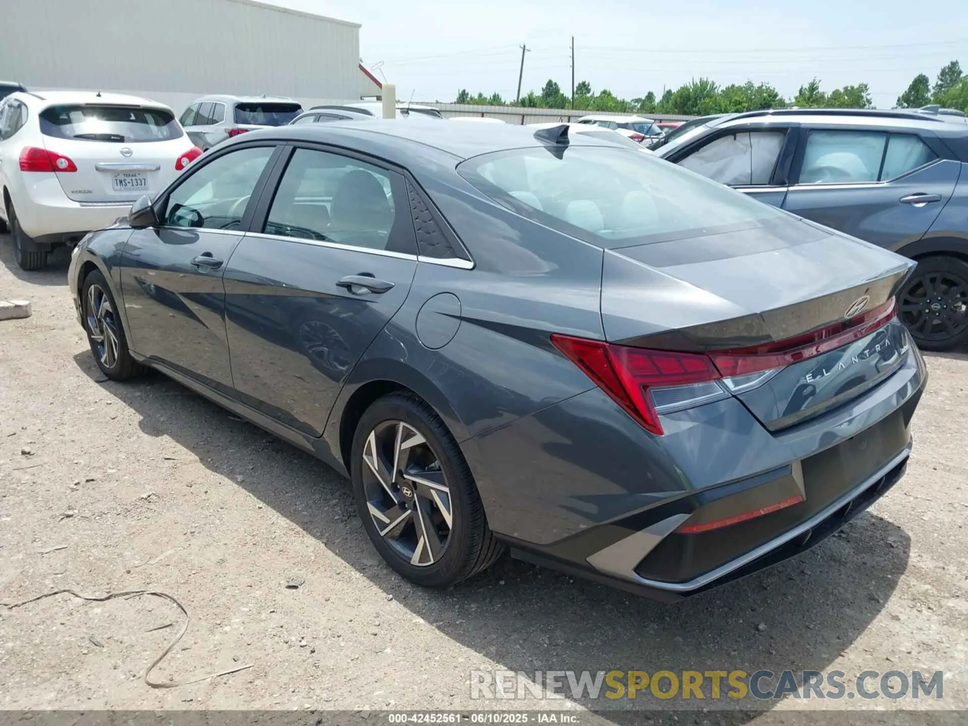 3 Photograph of a damaged car KMHLP4DG3SU869769 HYUNDAI ELANTRA 2025