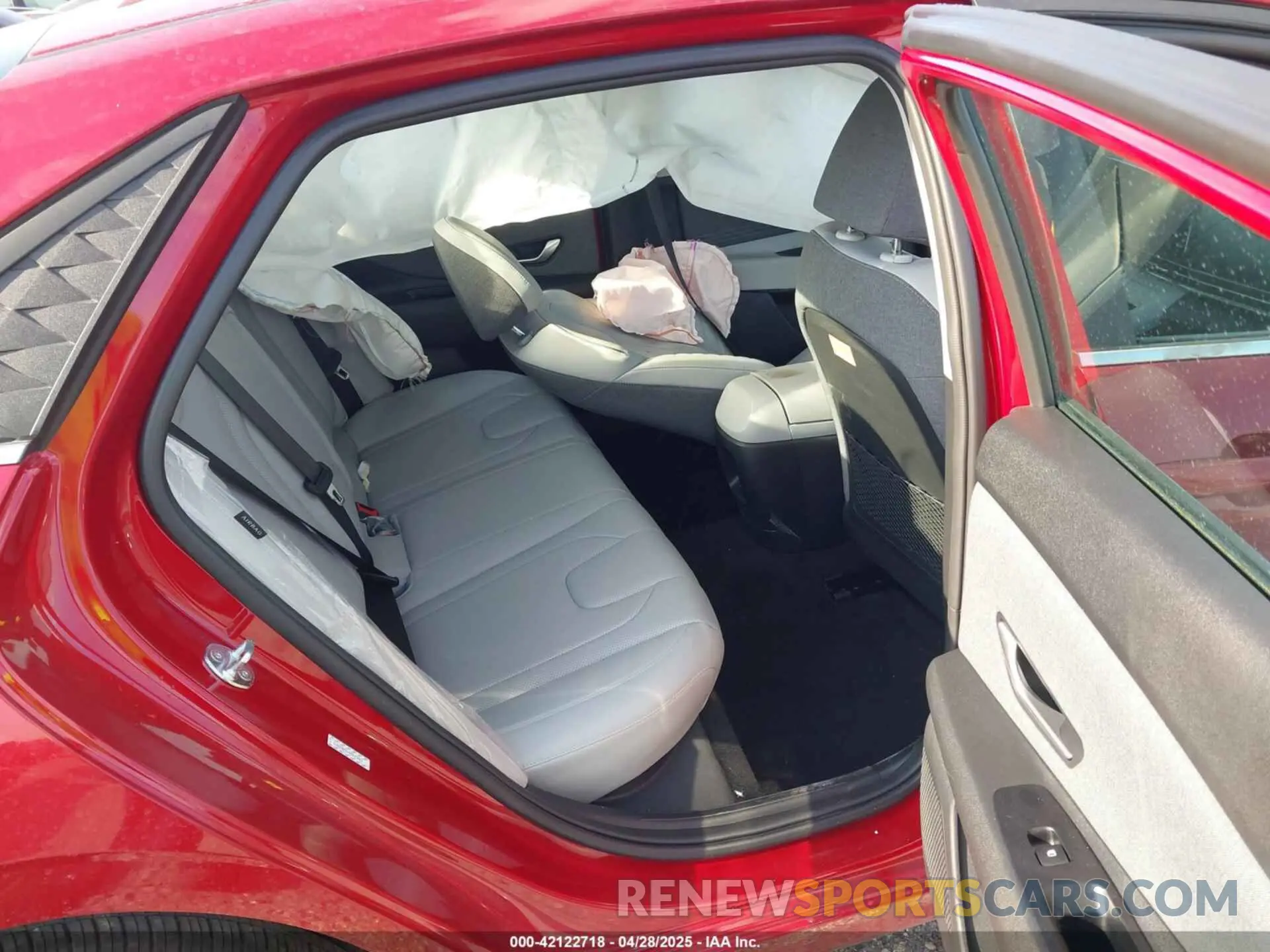 8 Photograph of a damaged car KMHLP4DG4SU865973 HYUNDAI ELANTRA 2025