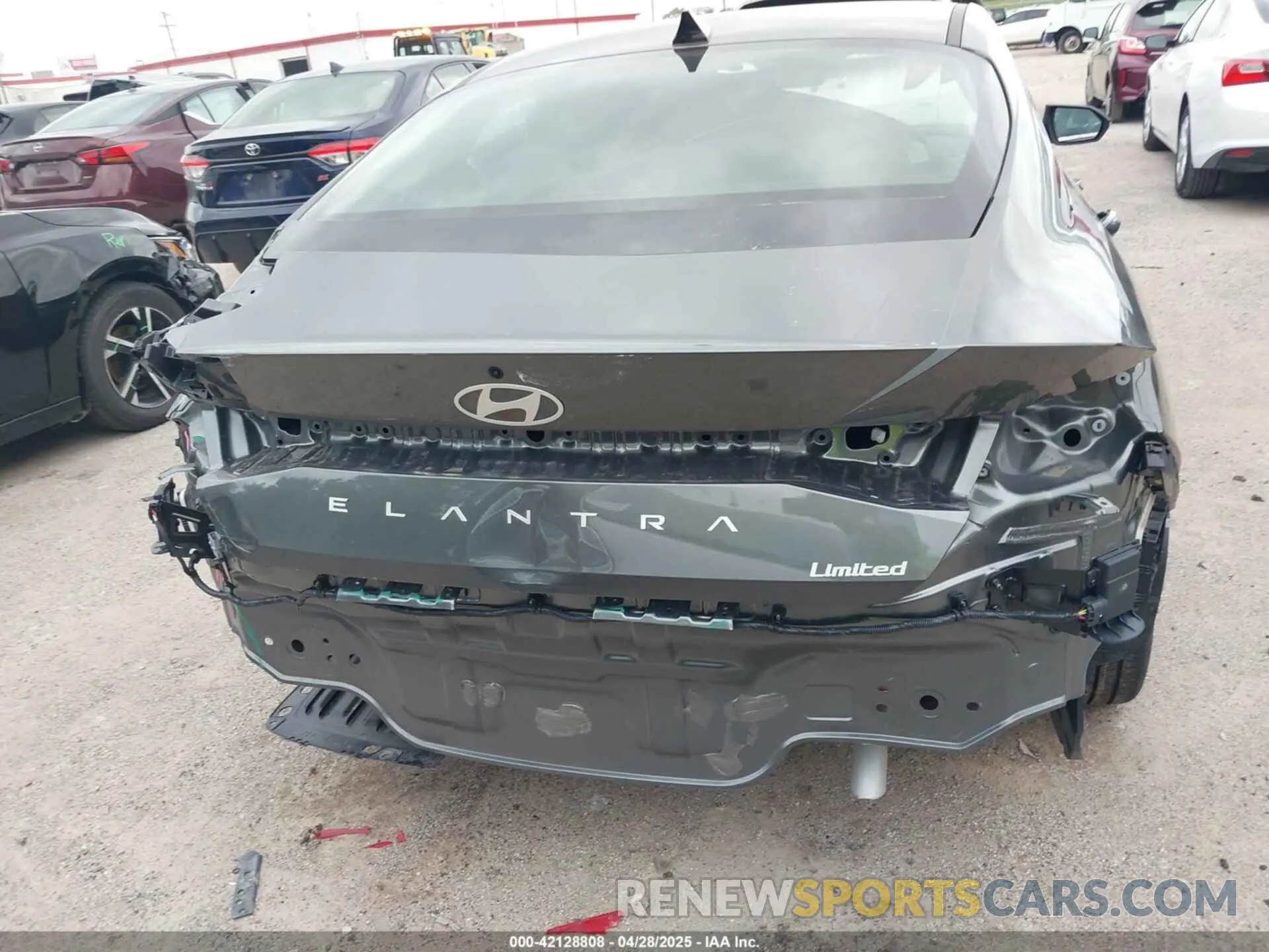 16 Фотография поврежденного автомобиля KMHLP4DG4SU957214 HYUNDAI ELANTRA 2025