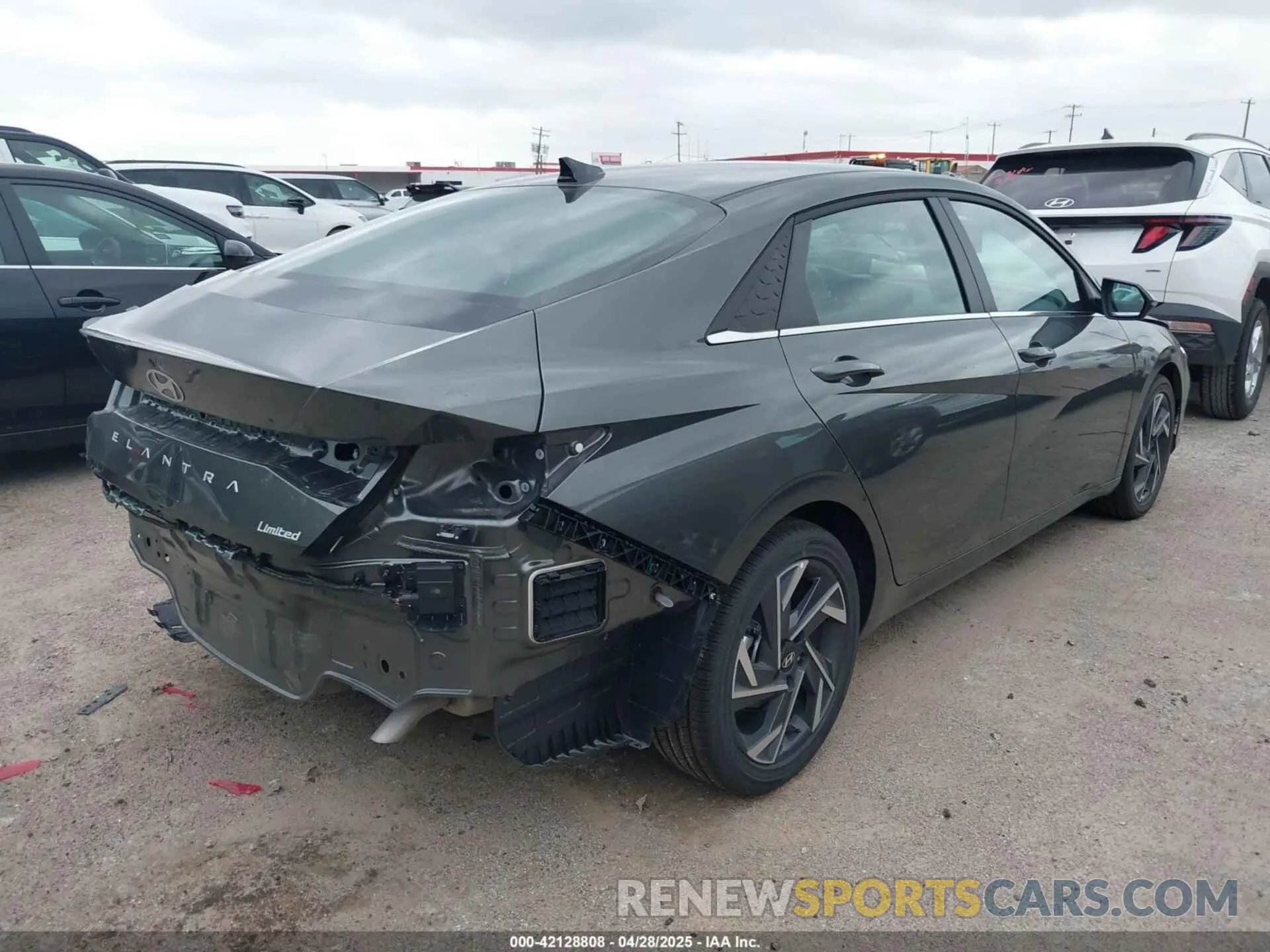 4 Фотография поврежденного автомобиля KMHLP4DG4SU957214 HYUNDAI ELANTRA 2025