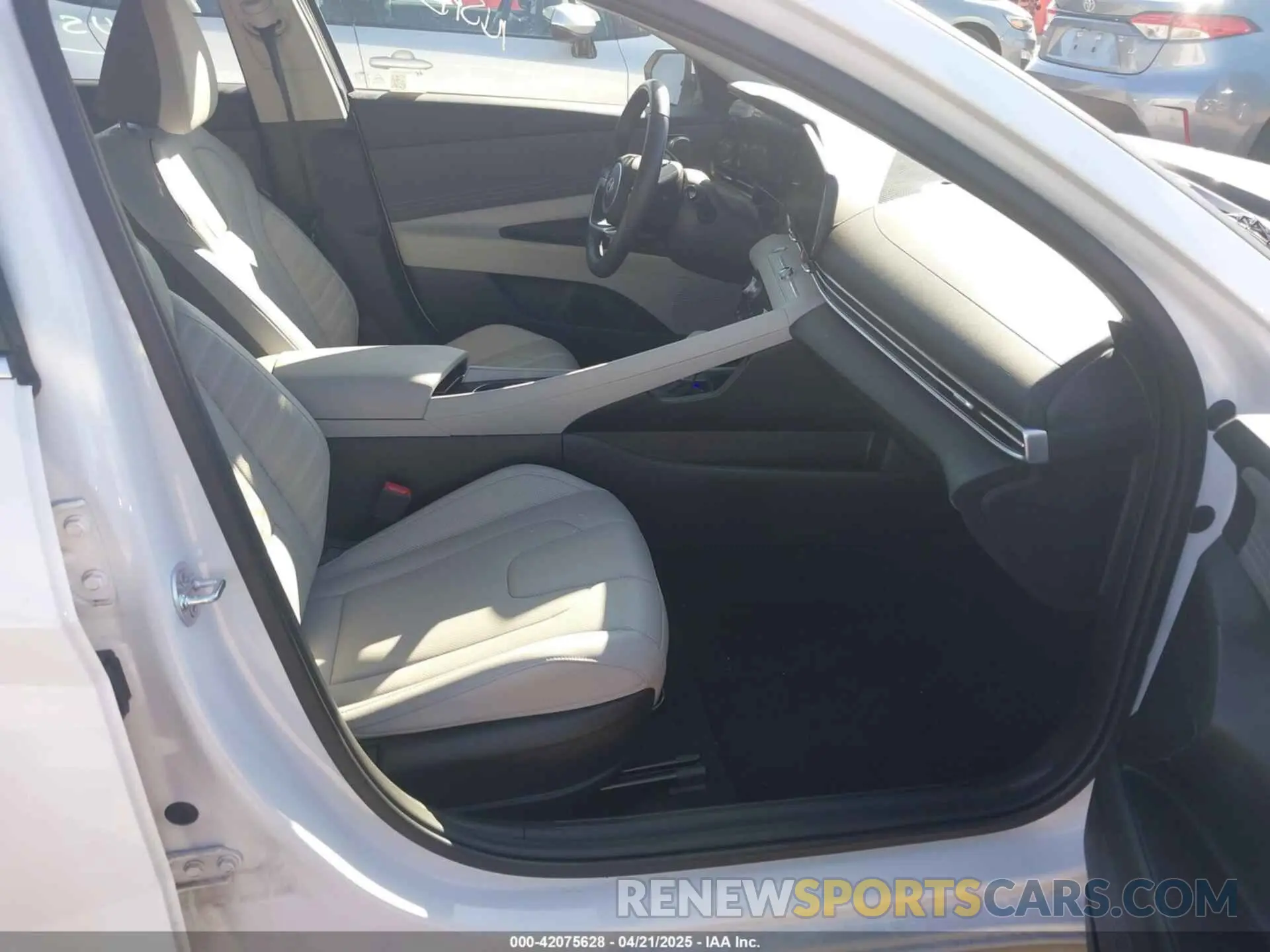 5 Фотография поврежденного автомобиля KMHLP4DG5SU894270 HYUNDAI ELANTRA 2025