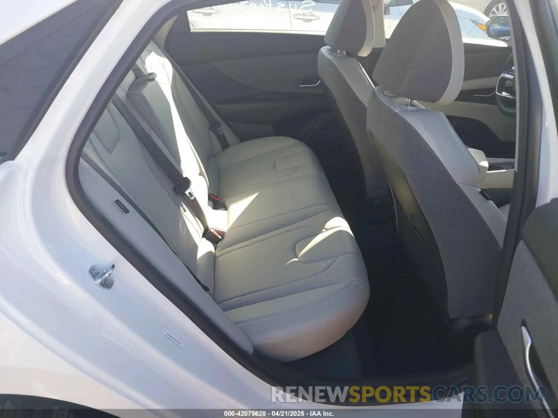 8 Фотография поврежденного автомобиля KMHLP4DG5SU894270 HYUNDAI ELANTRA 2025