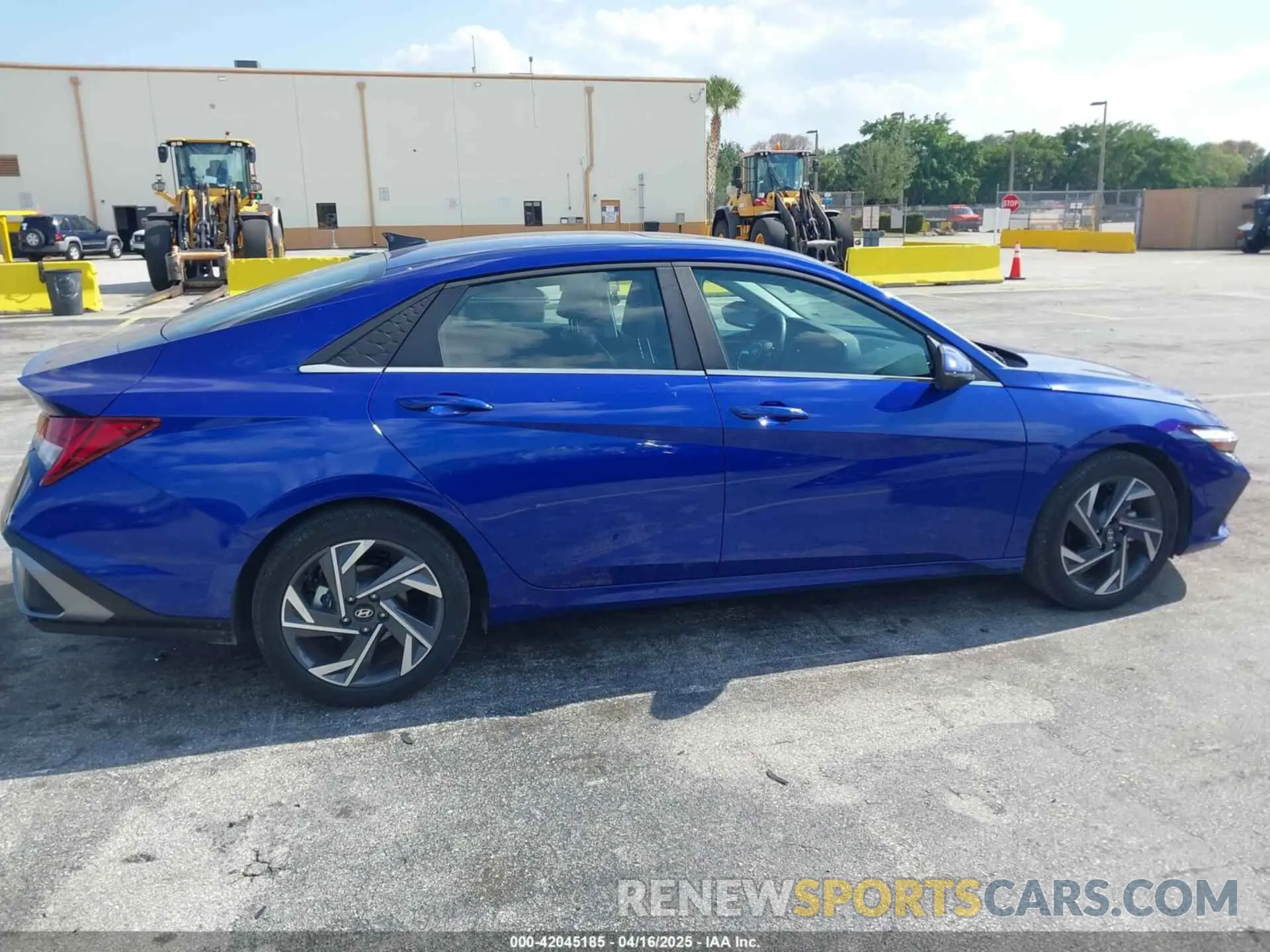 13 Photograph of a damaged car KMHLP4DG6SU863545 HYUNDAI ELANTRA 2025