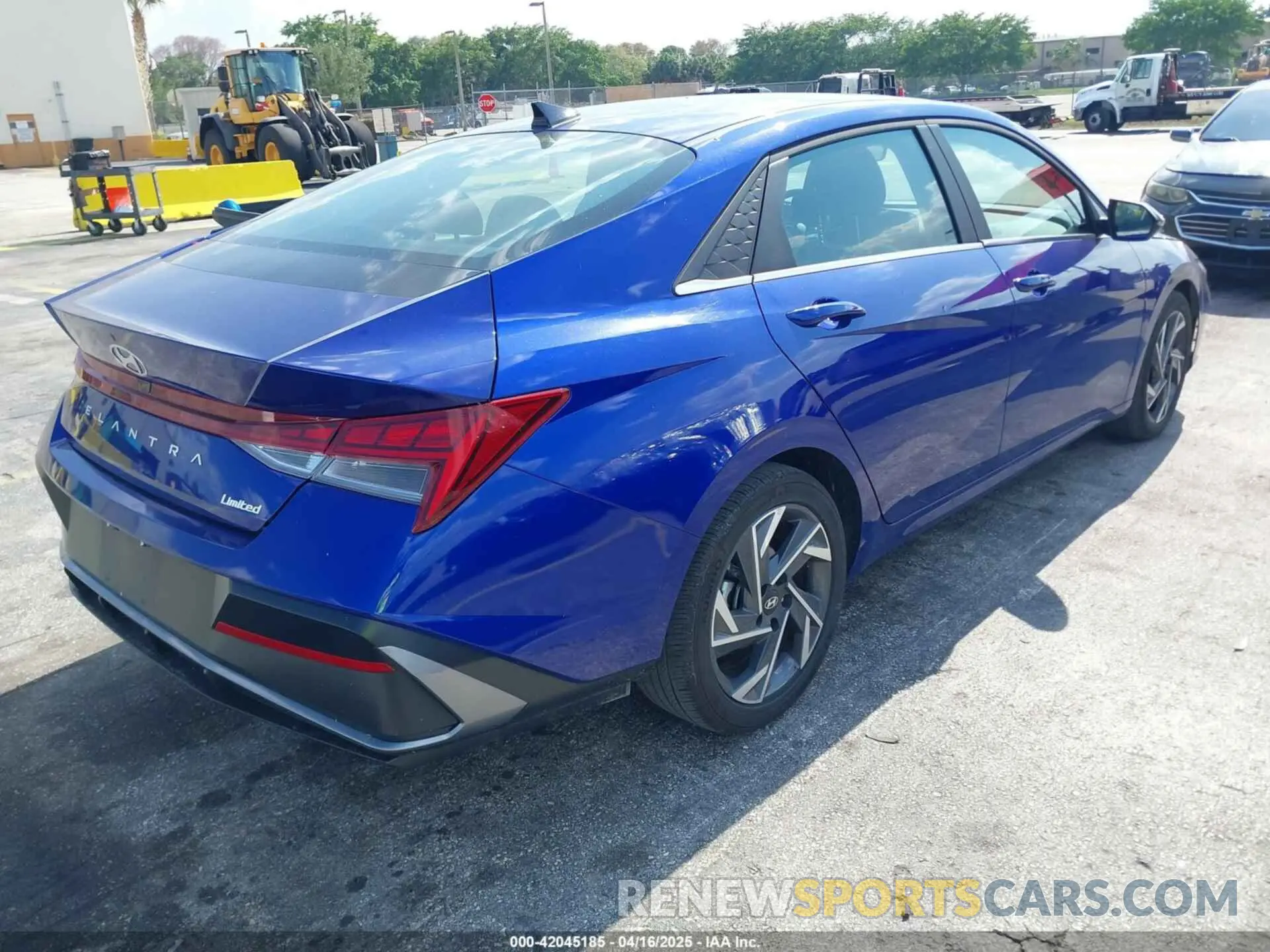 4 Photograph of a damaged car KMHLP4DG6SU863545 HYUNDAI ELANTRA 2025