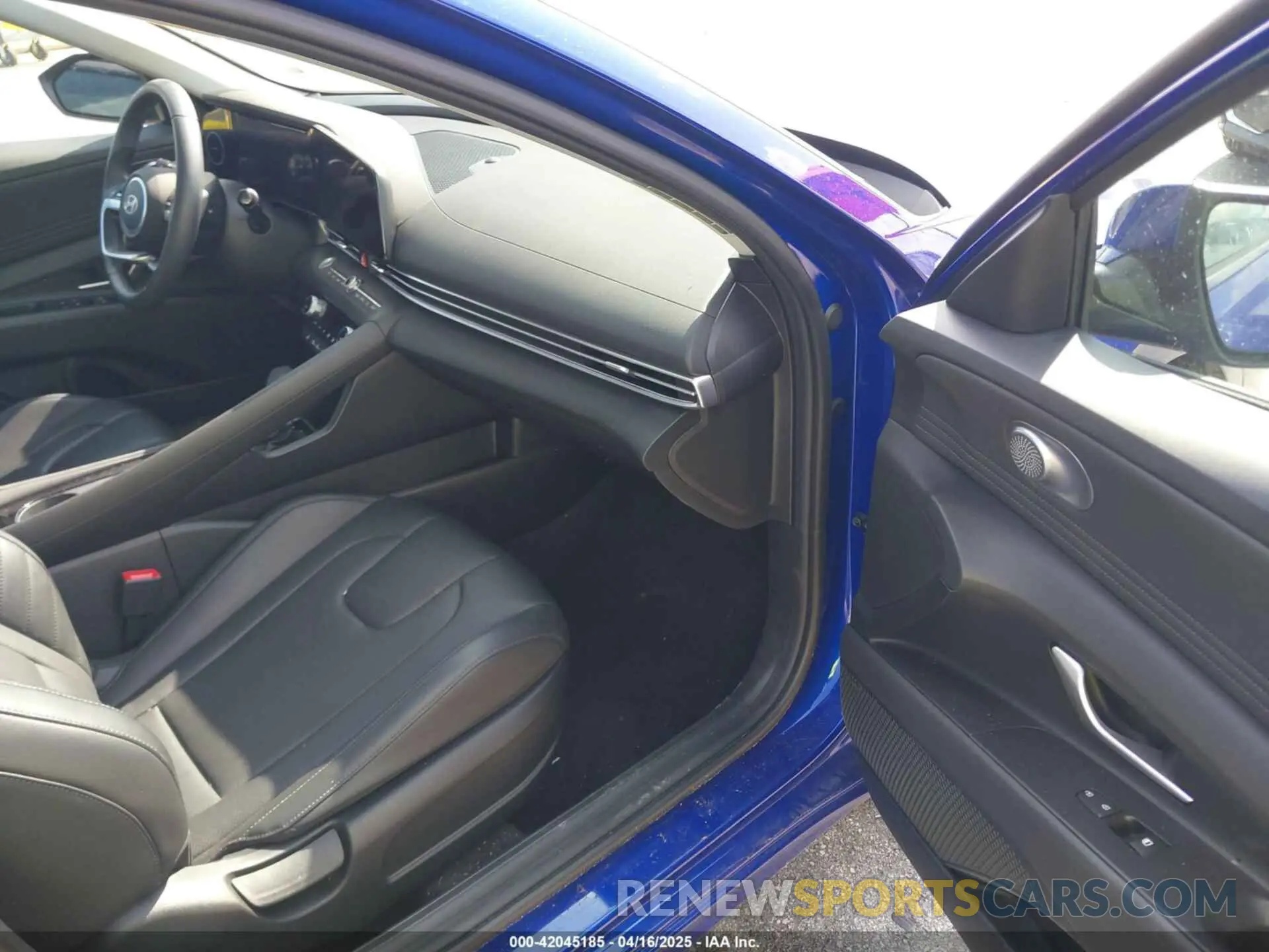 5 Photograph of a damaged car KMHLP4DG6SU863545 HYUNDAI ELANTRA 2025