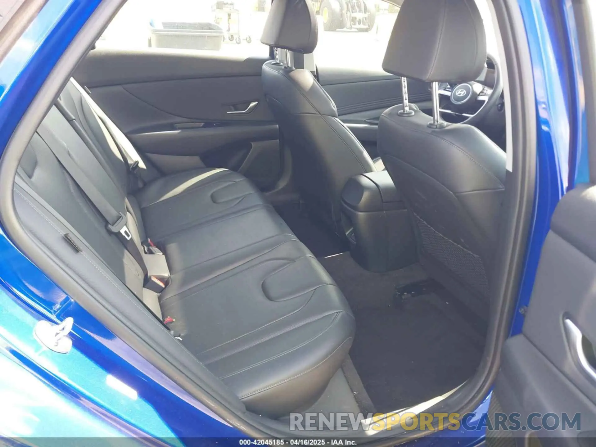 8 Photograph of a damaged car KMHLP4DG6SU863545 HYUNDAI ELANTRA 2025