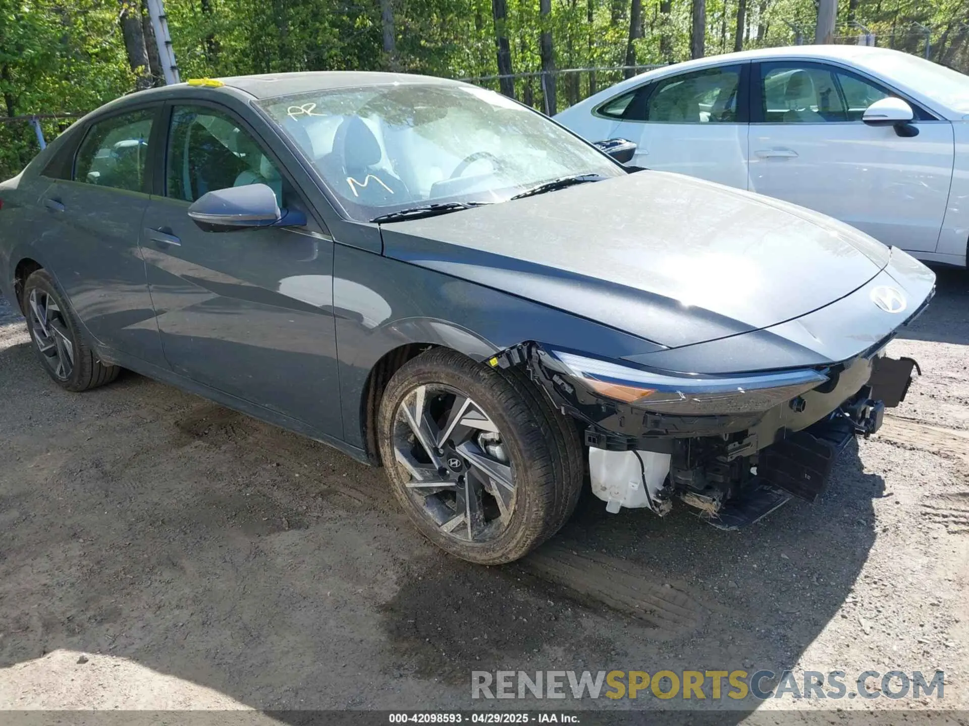 1 Photograph of a damaged car KMHLP4DG6SU957604 HYUNDAI ELANTRA 2025
