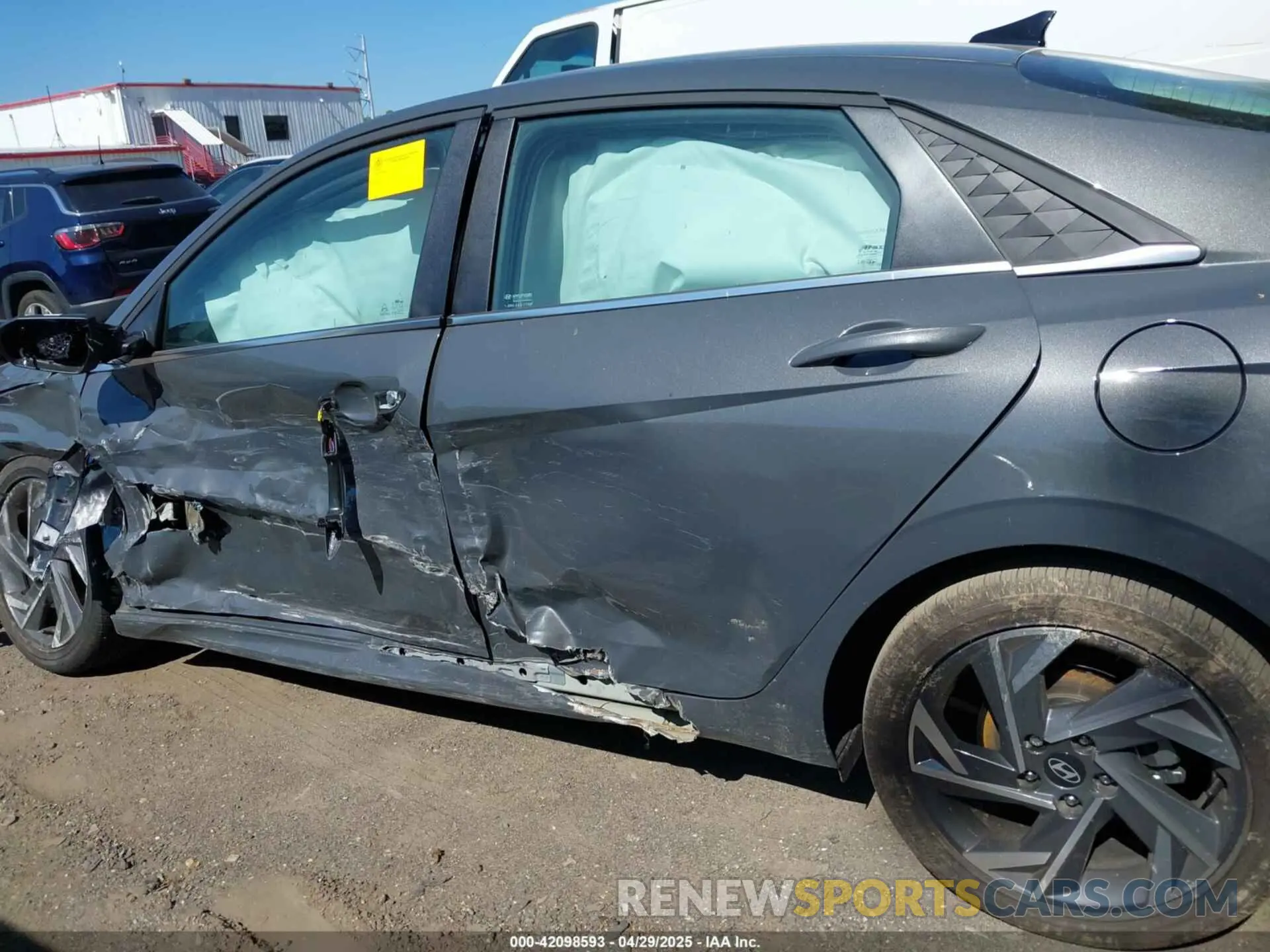 13 Photograph of a damaged car KMHLP4DG6SU957604 HYUNDAI ELANTRA 2025