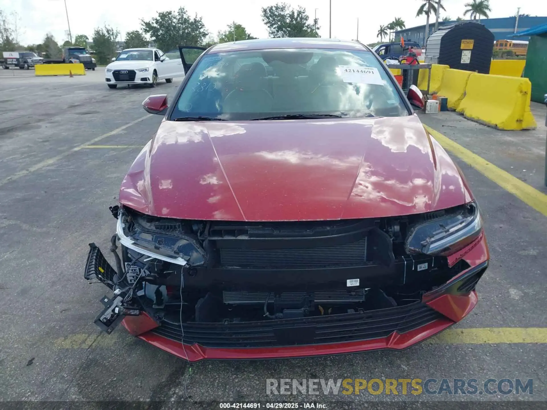 12 Photograph of a damaged car KMHLP4DG7SU888812 HYUNDAI ELANTRA 2025