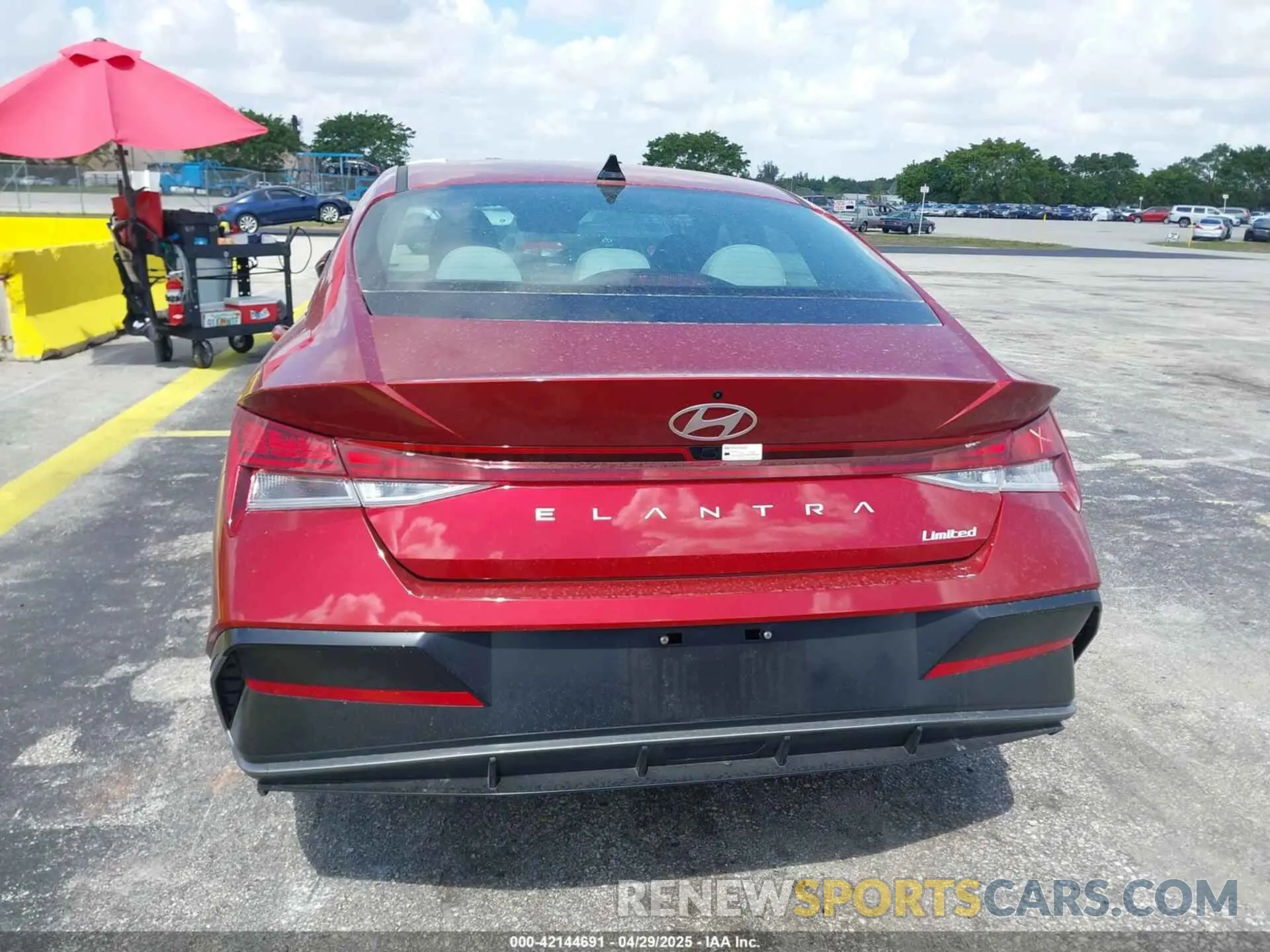 16 Photograph of a damaged car KMHLP4DG7SU888812 HYUNDAI ELANTRA 2025